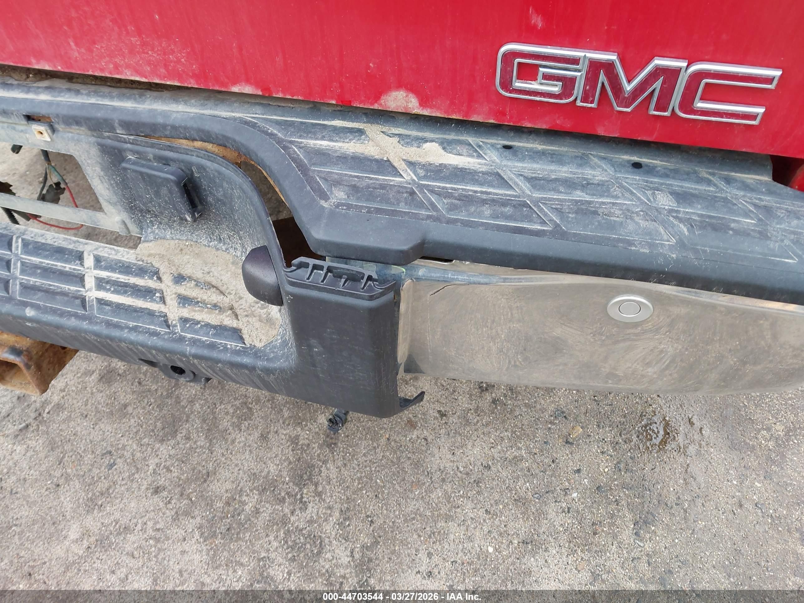 GMC SIERRA image 6