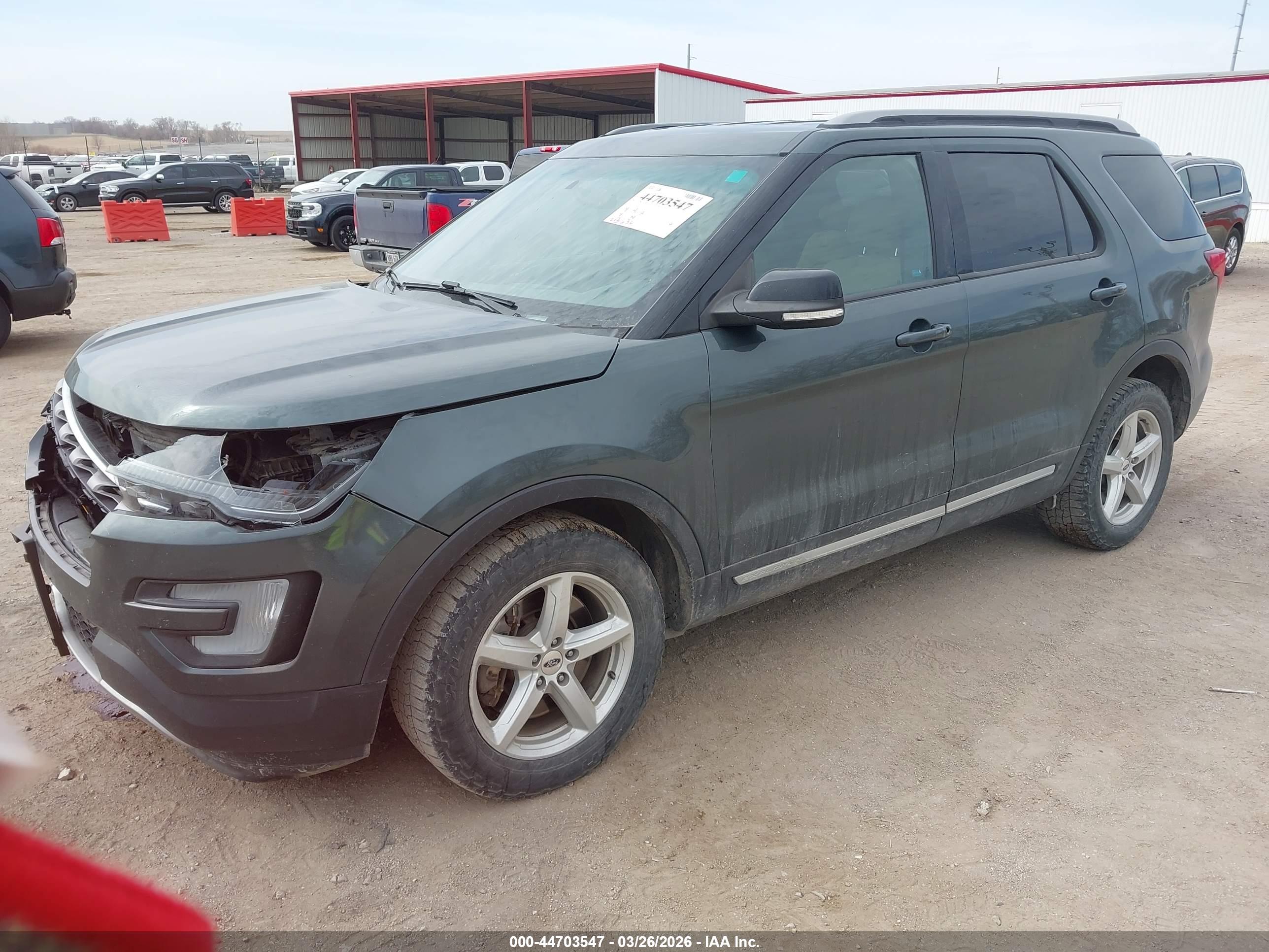 FORD EXPLORER image 2