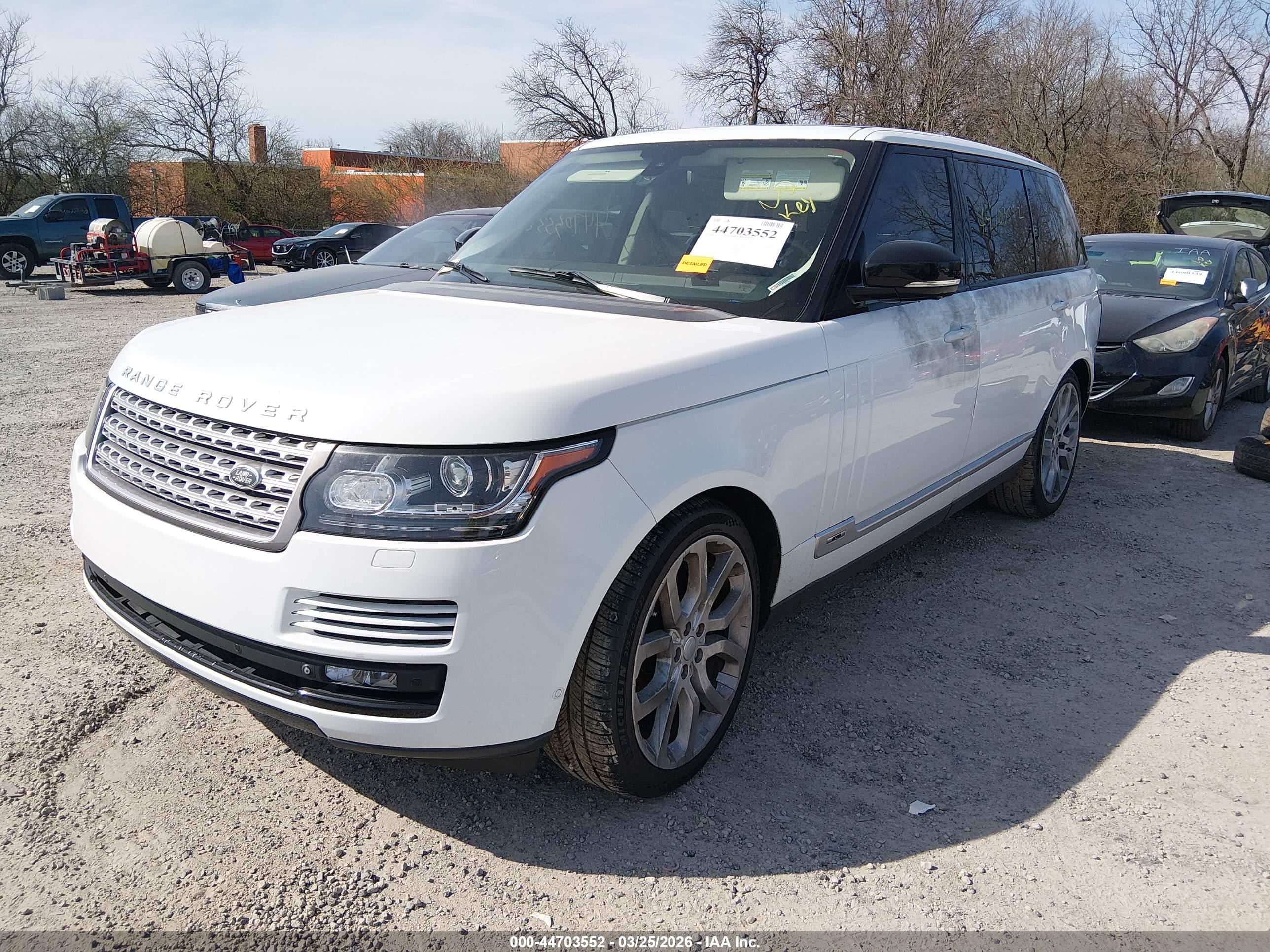 LAND ROVER image 6