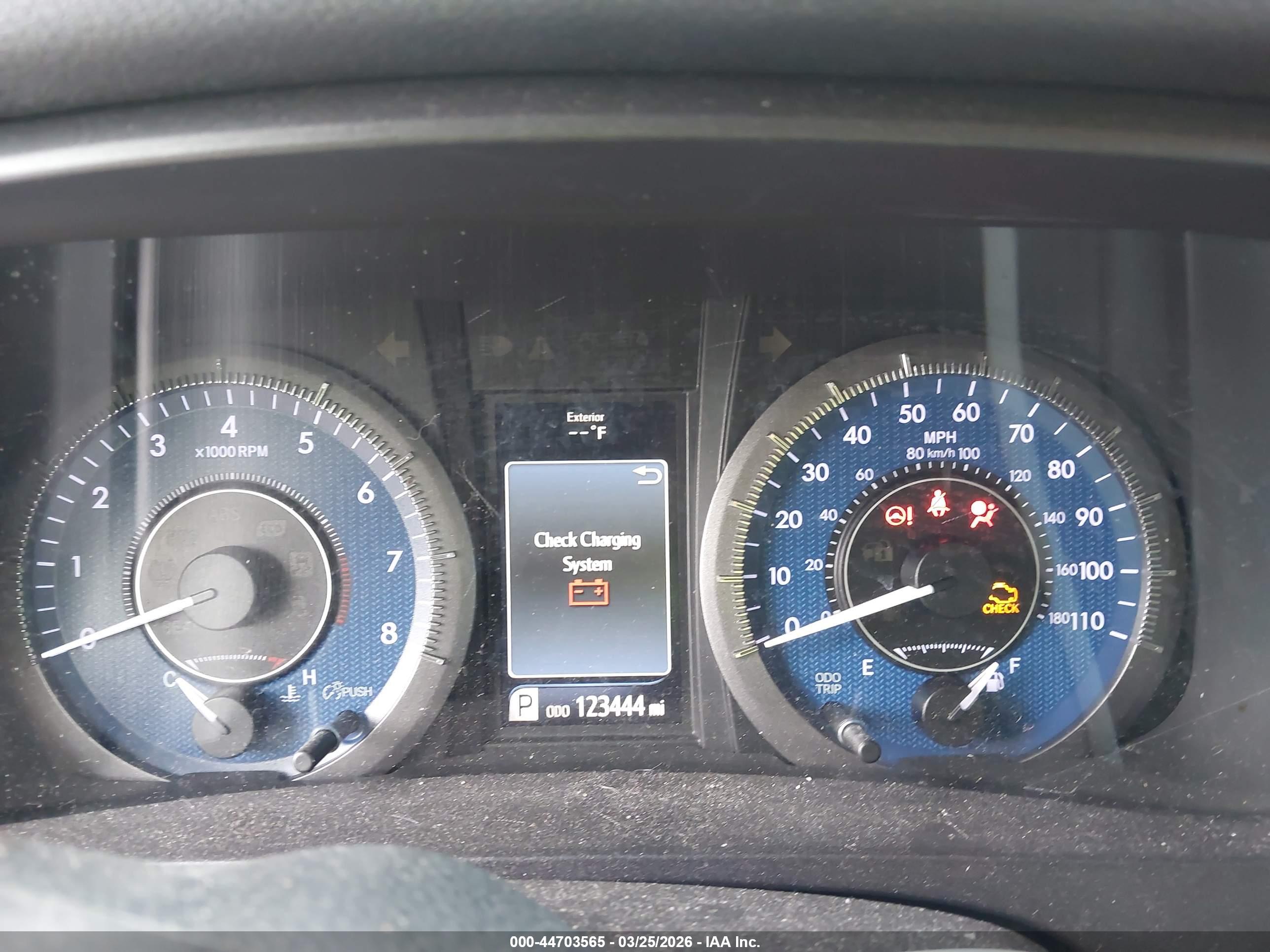 TOYOTA SIENNA image 7