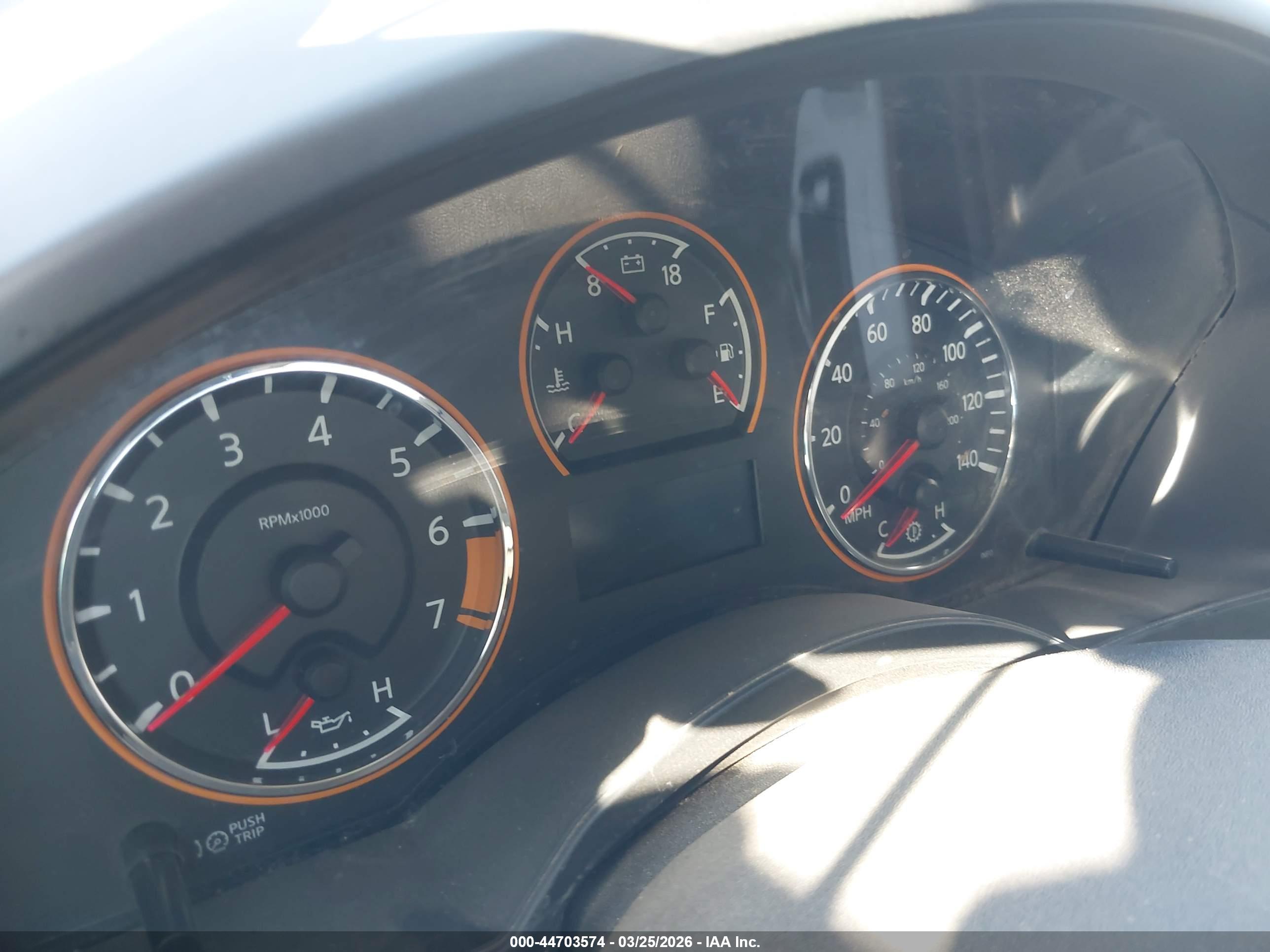 NISSAN TITAN image 7