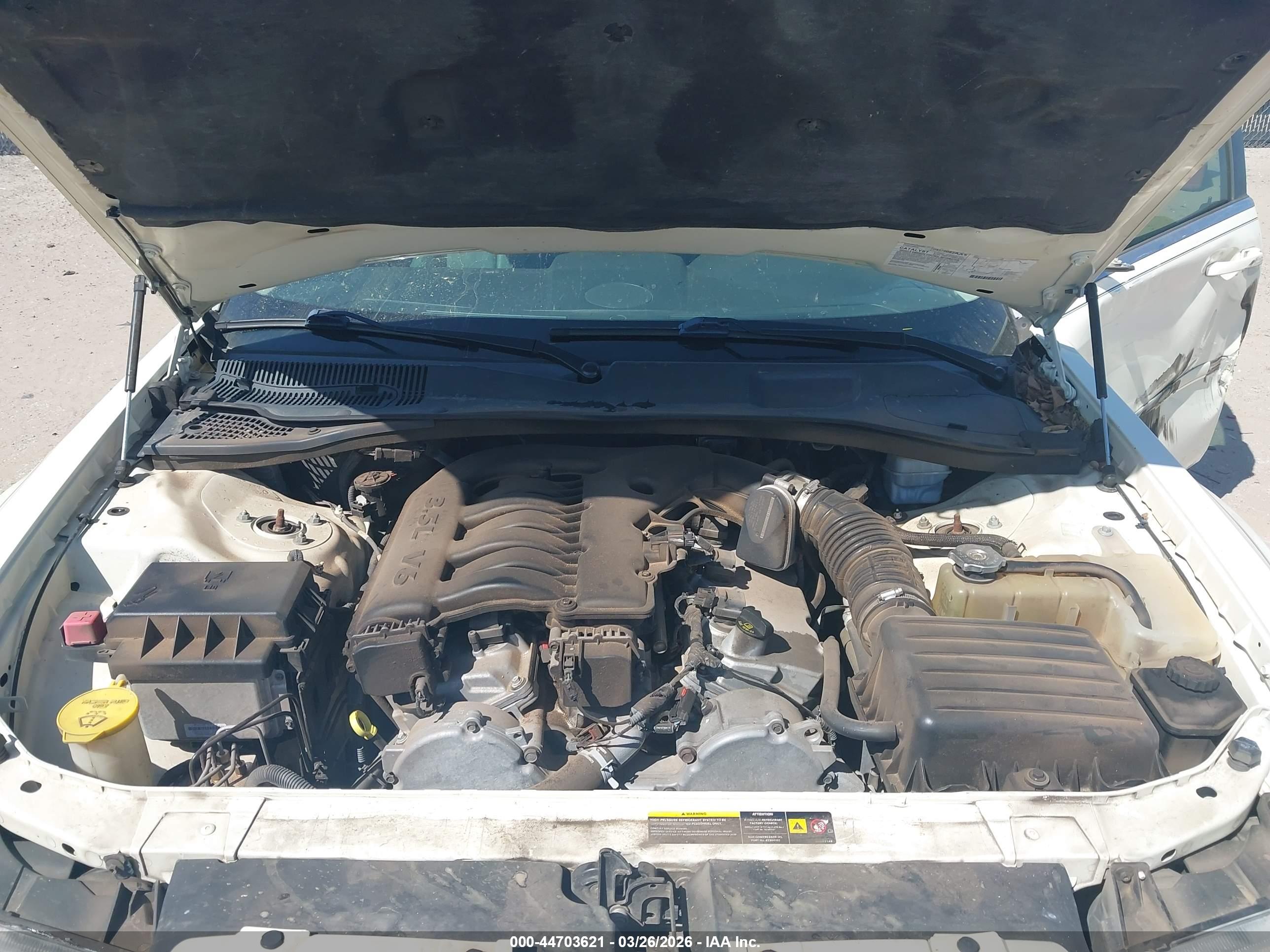 CHRYSLER 300 image 10