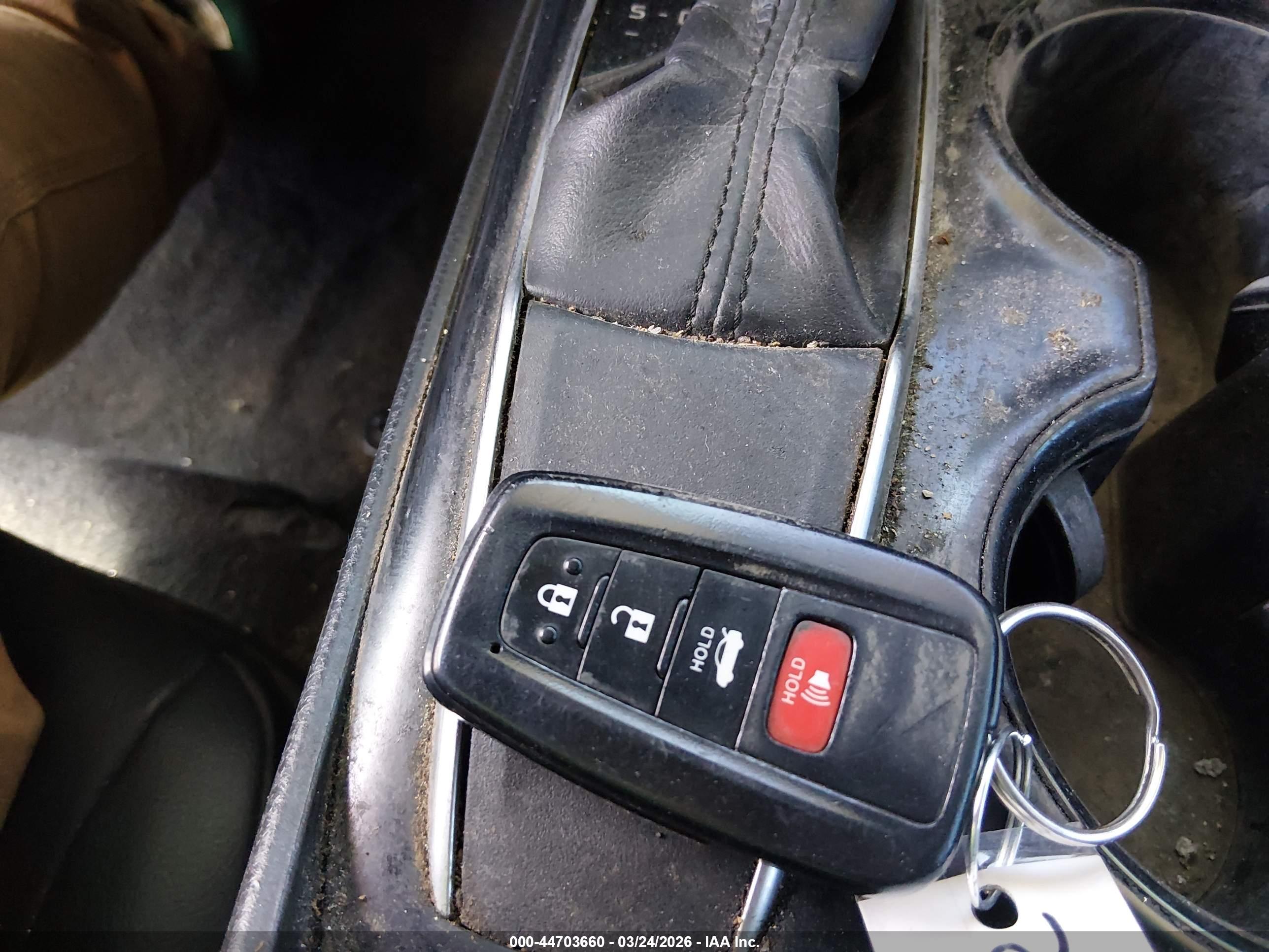 TOYOTA CAMRY image 11