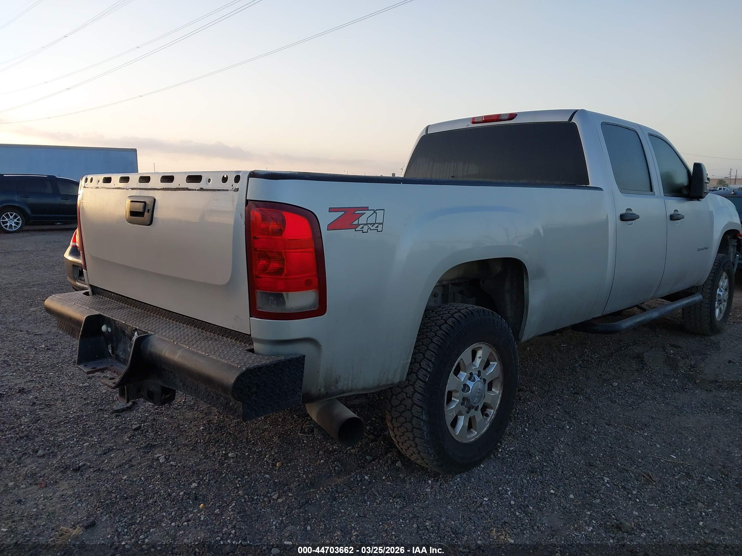 GMC SIERRA image 4