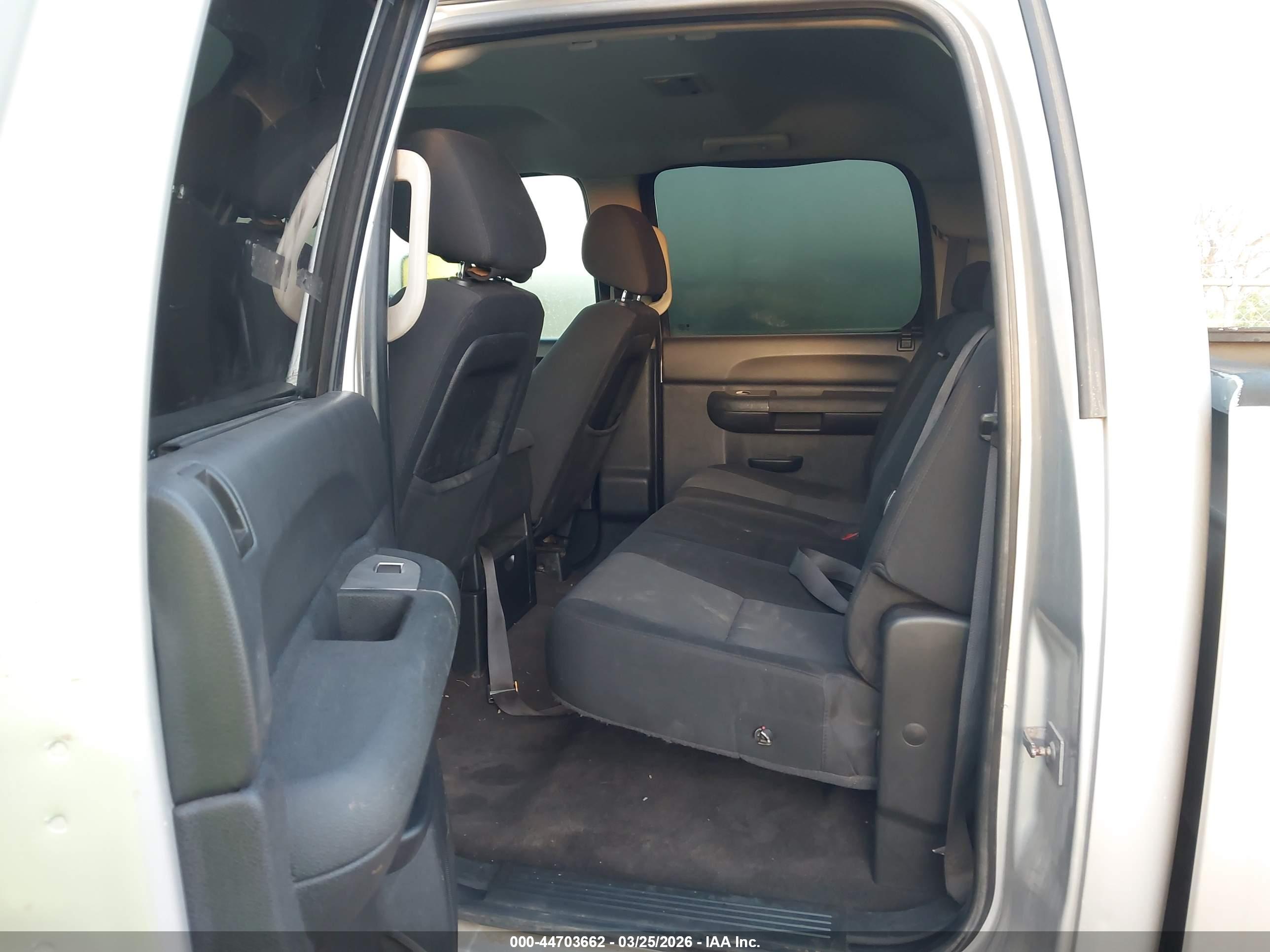 GMC SIERRA image 8