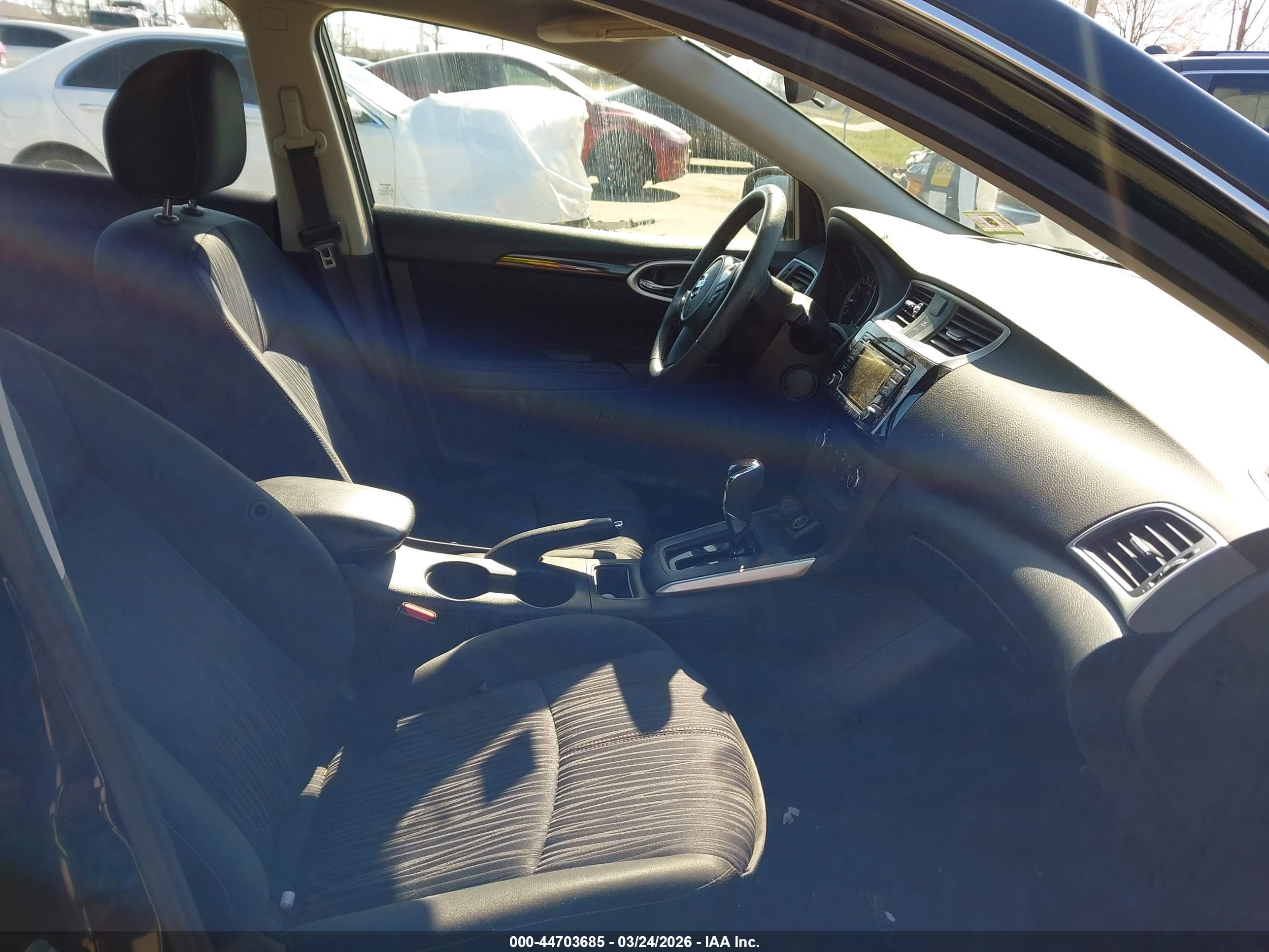 NISSAN SENTRA image 5