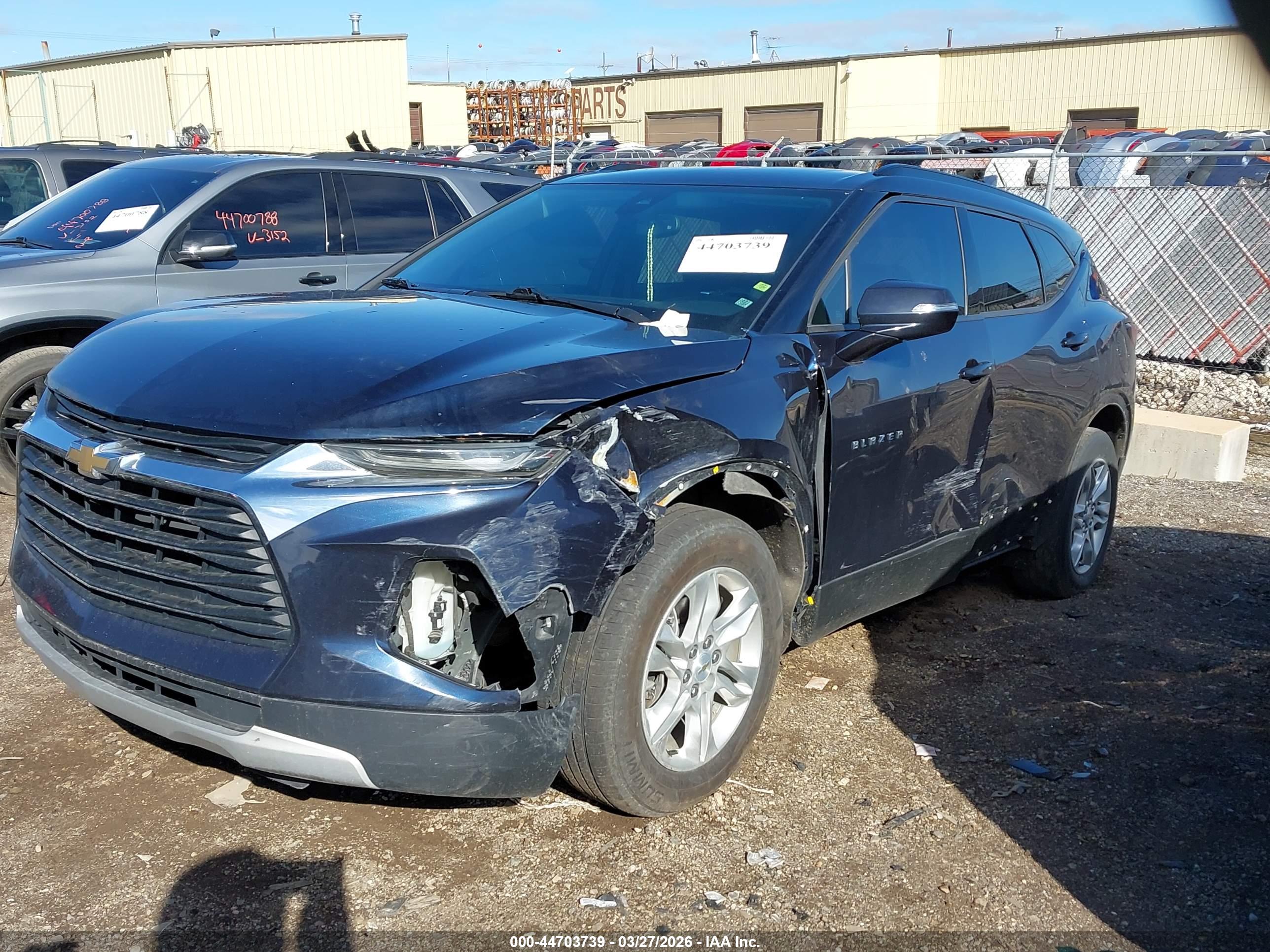 CHEVROLET BLAZER image 2