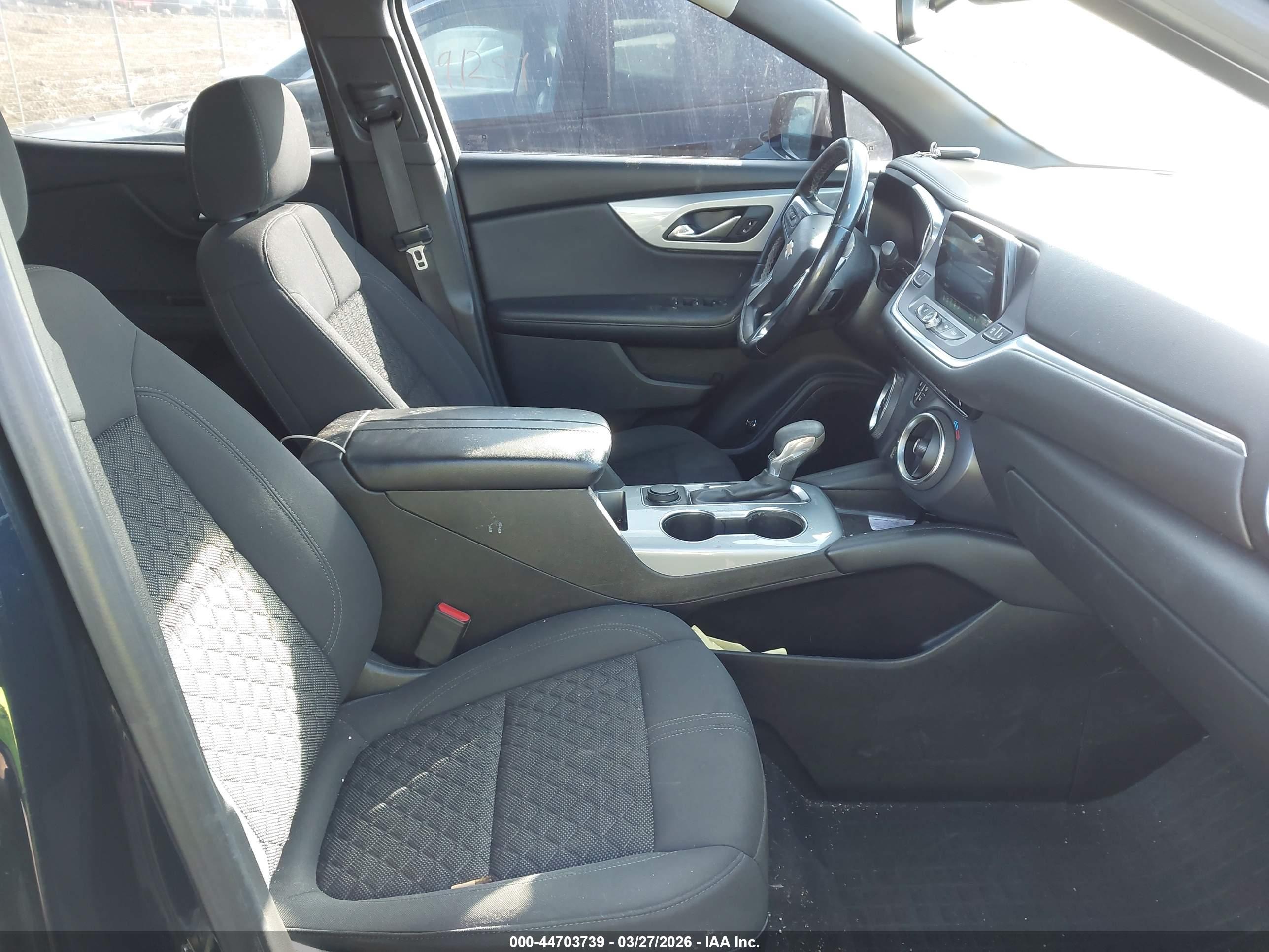 CHEVROLET BLAZER image 5