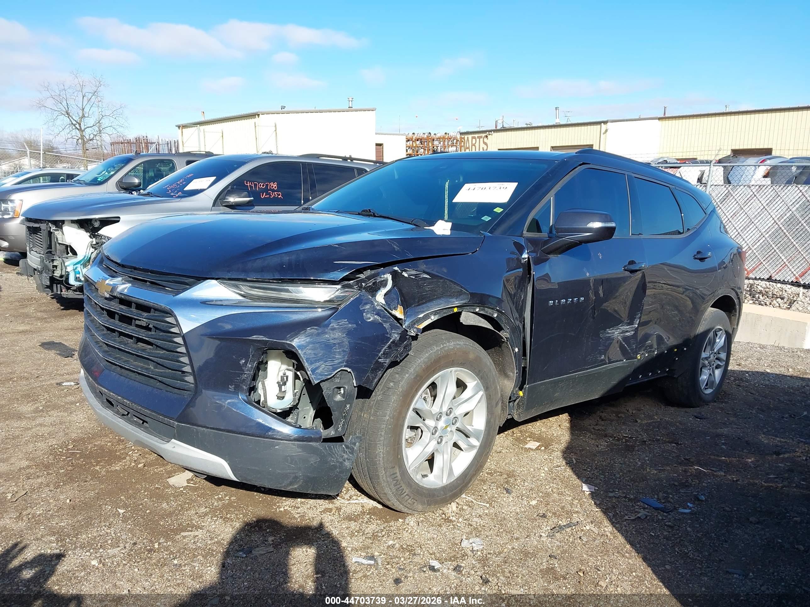 CHEVROLET BLAZER image 6