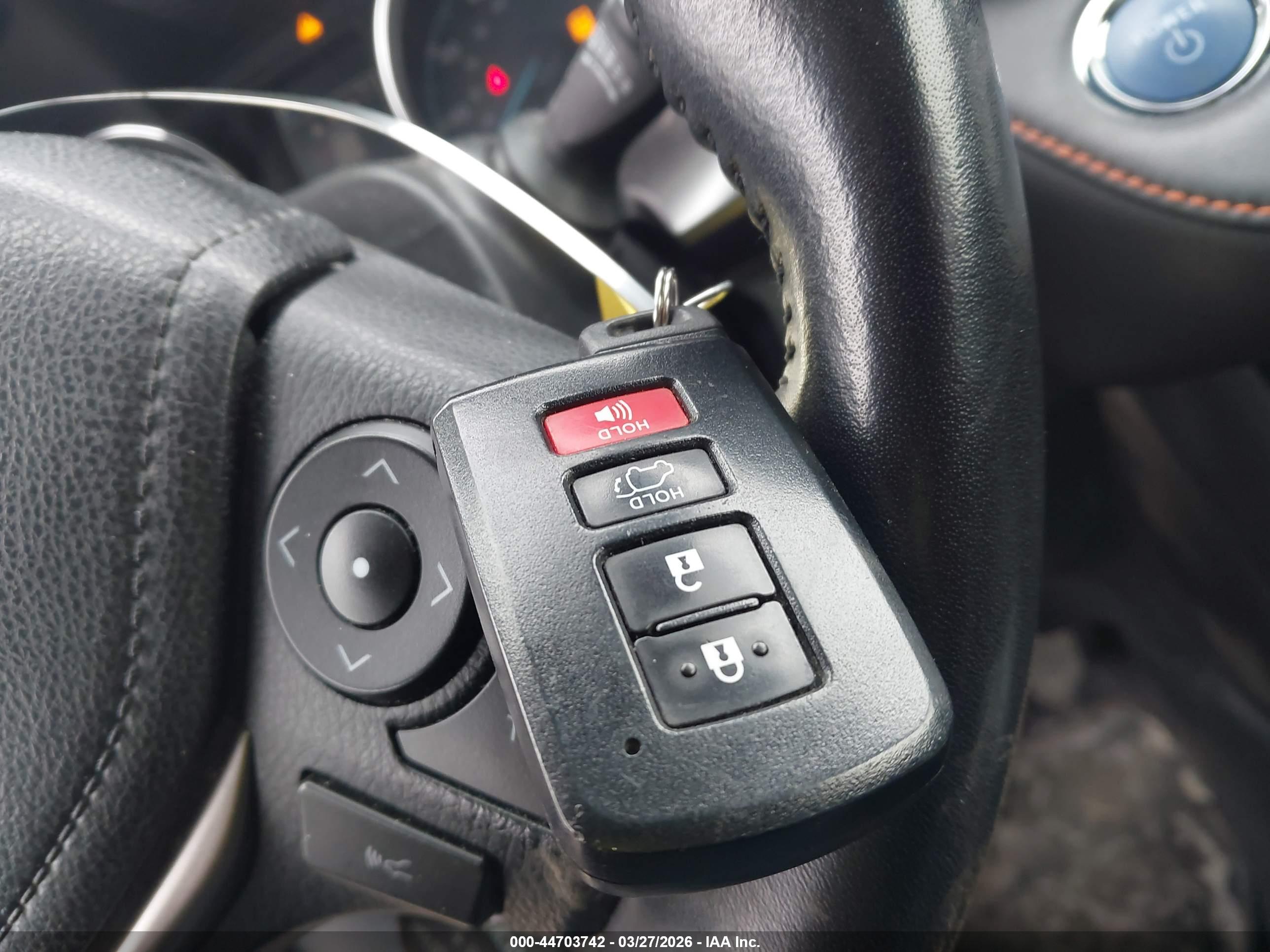 TOYOTA RAV4 image 11