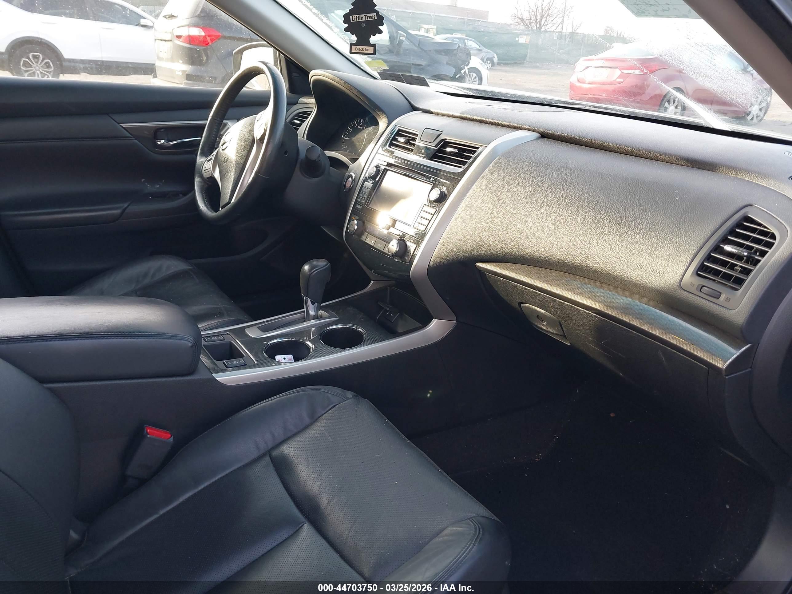 NISSAN ALTIMA image 5