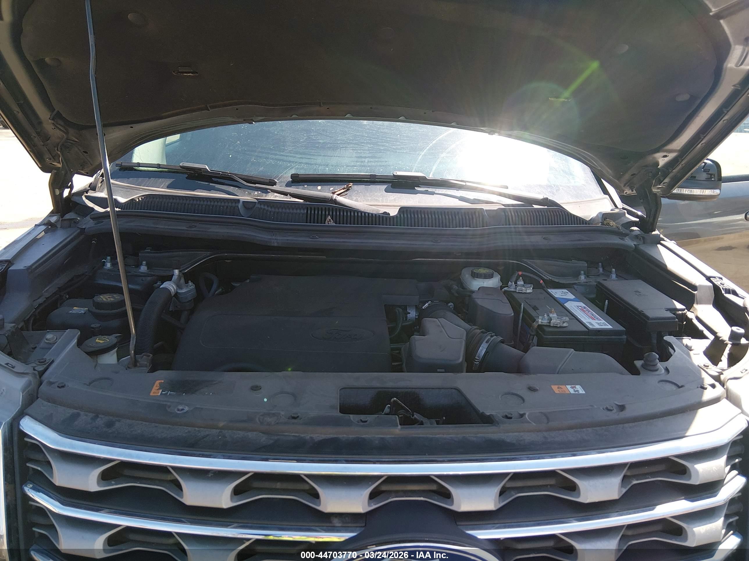FORD EXPLORER image 10