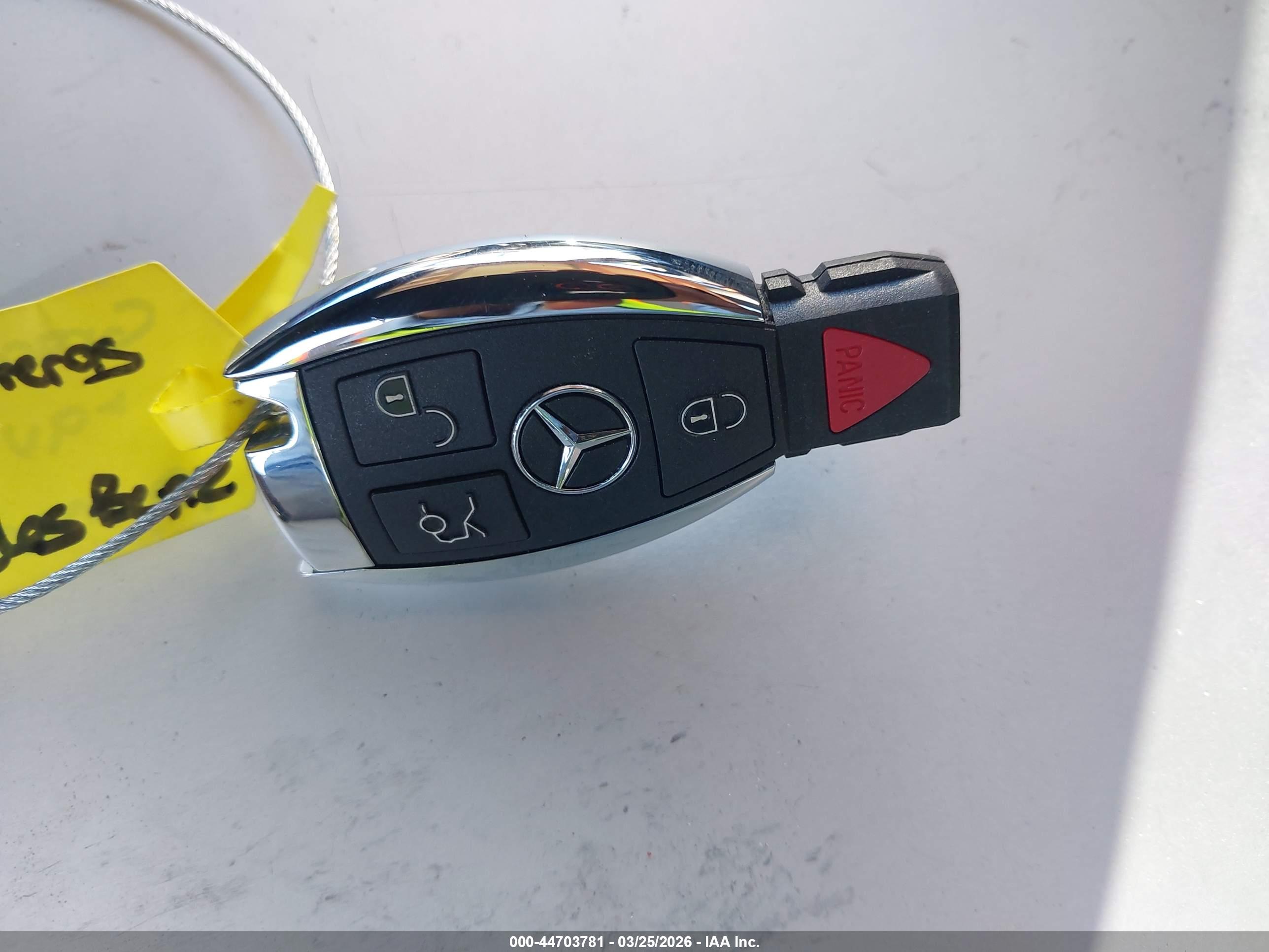MERCEDES-BENZ GLK image 11