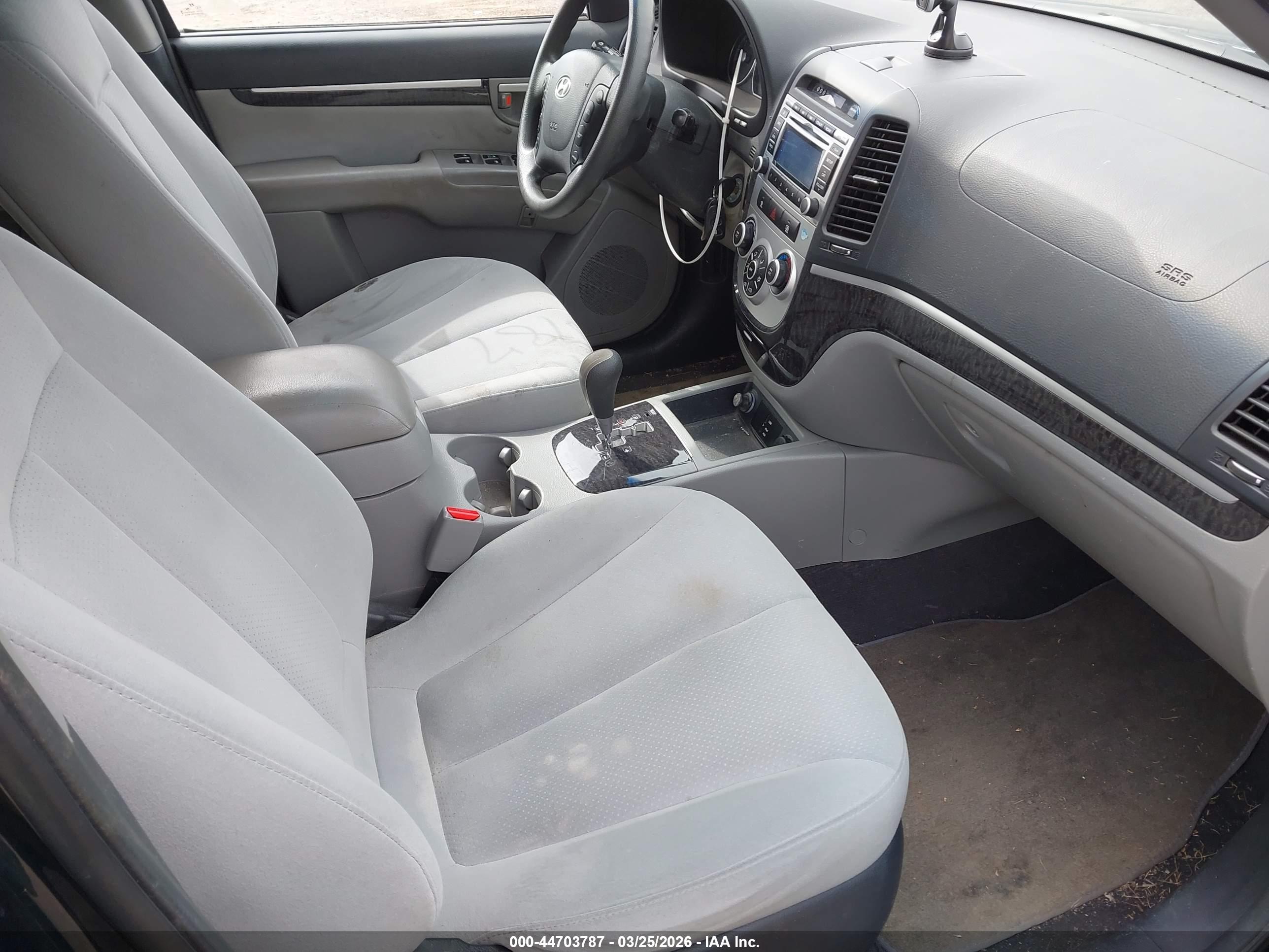 HYUNDAI SANTA image 5