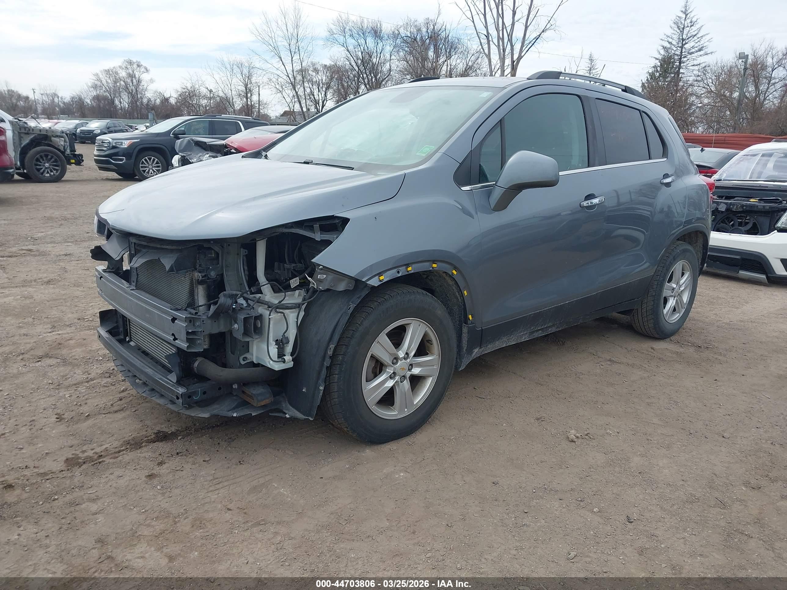 CHEVROLET TRAX image 2