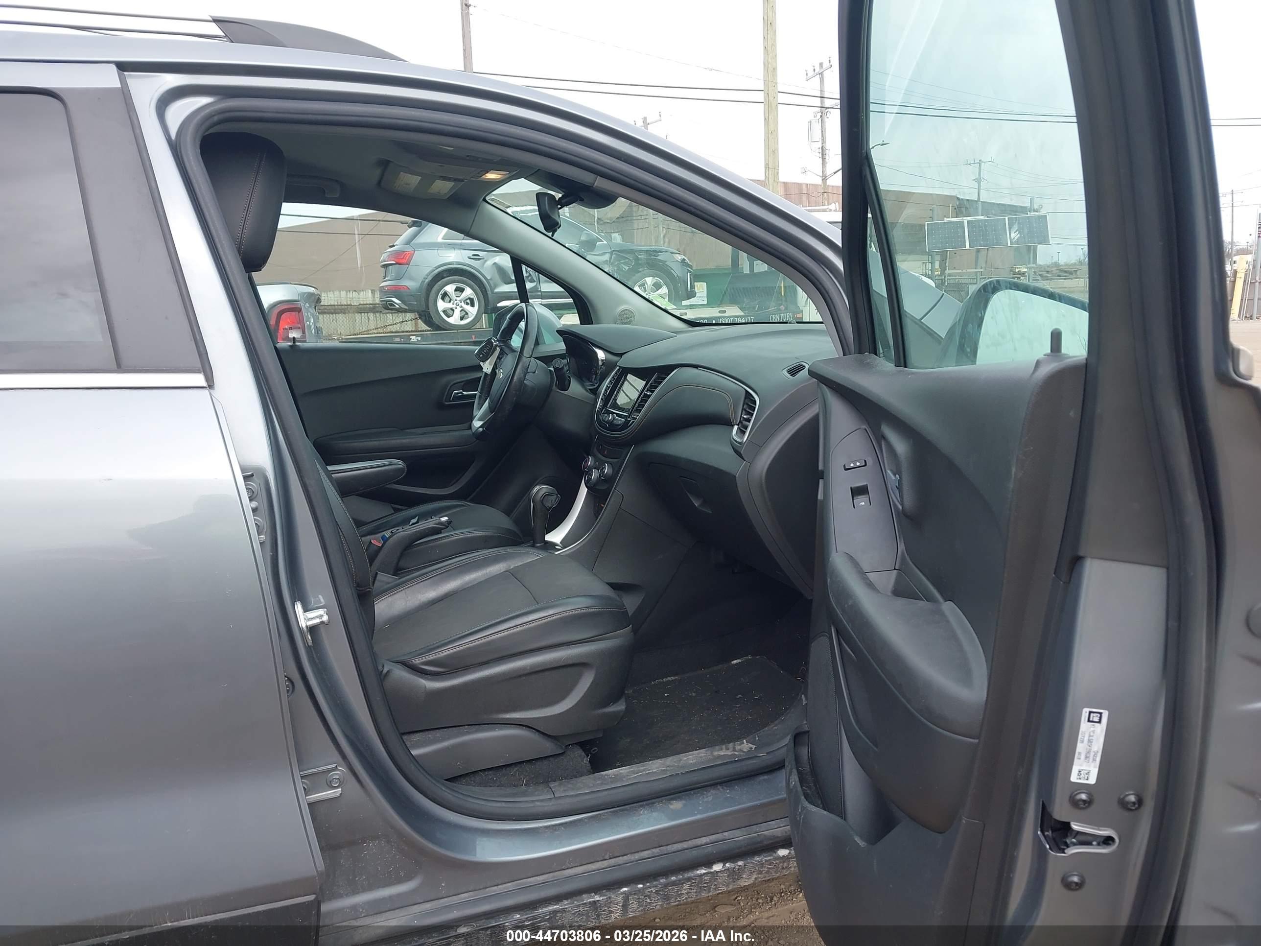 CHEVROLET TRAX image 5