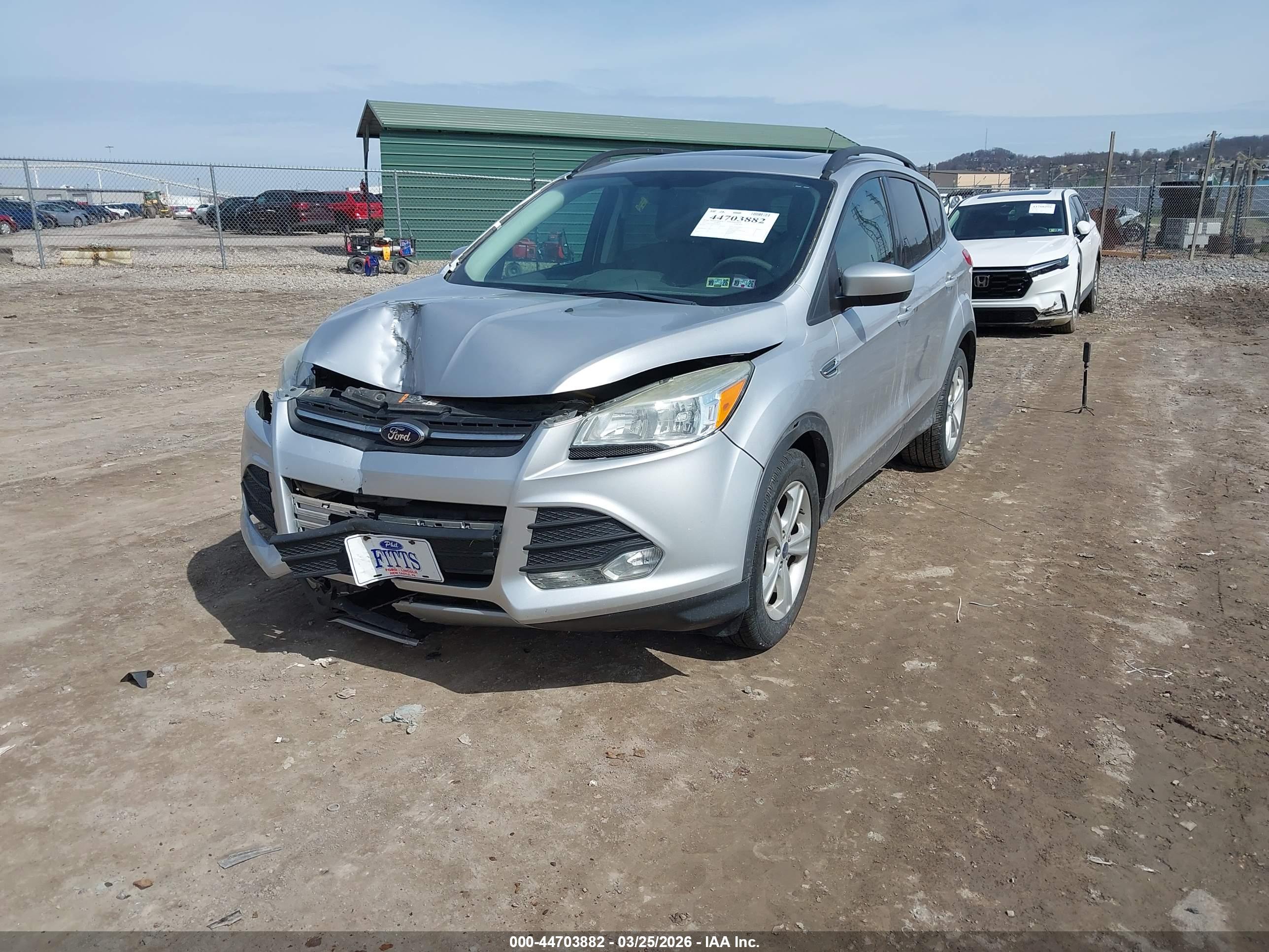 FORD ESCAPE image 2