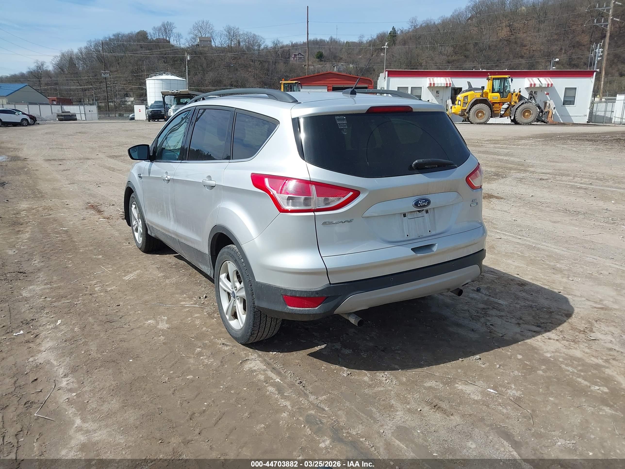 FORD ESCAPE image 3