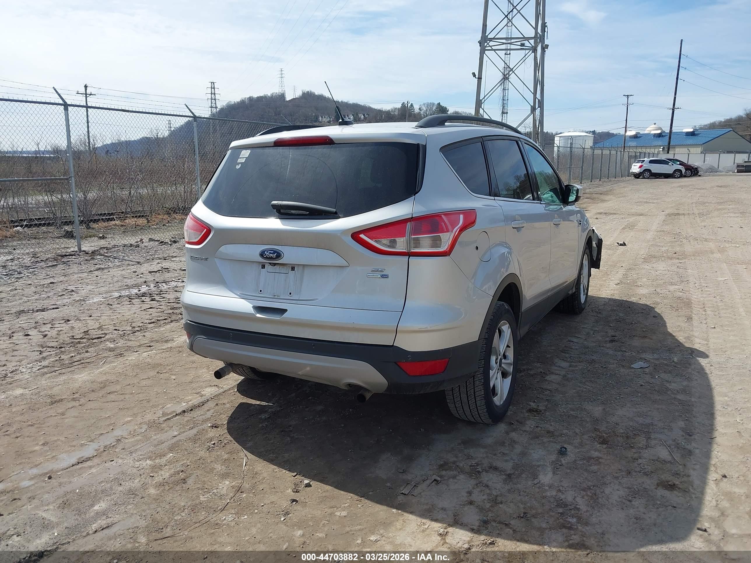 FORD ESCAPE image 4