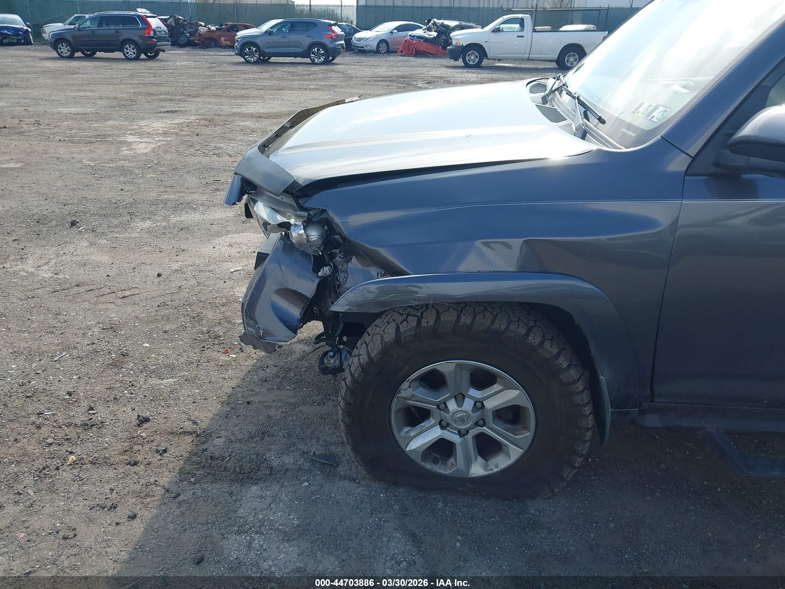 TOYOTA 4RUNNER image 6