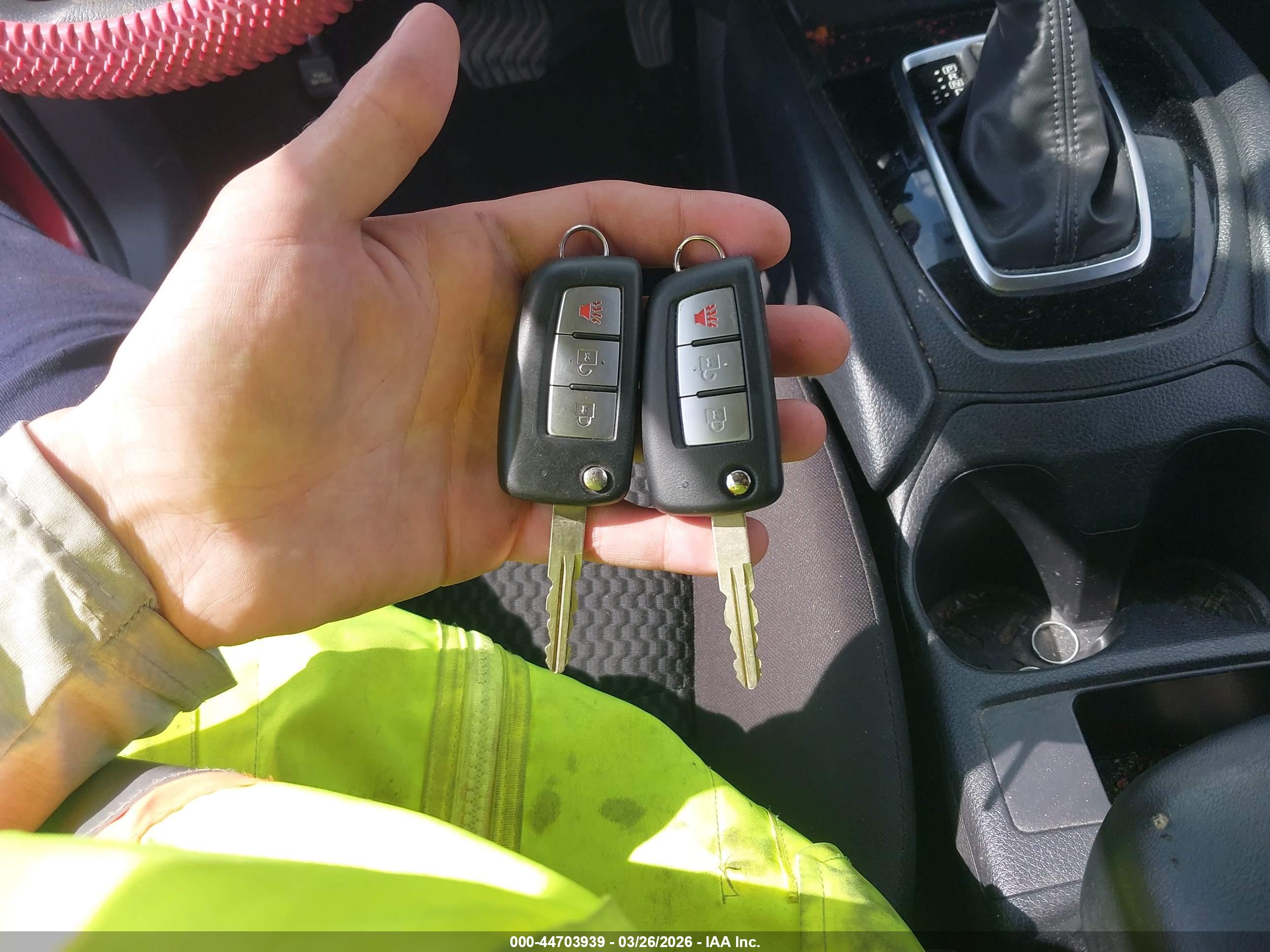 NISSAN ROGUE image 11