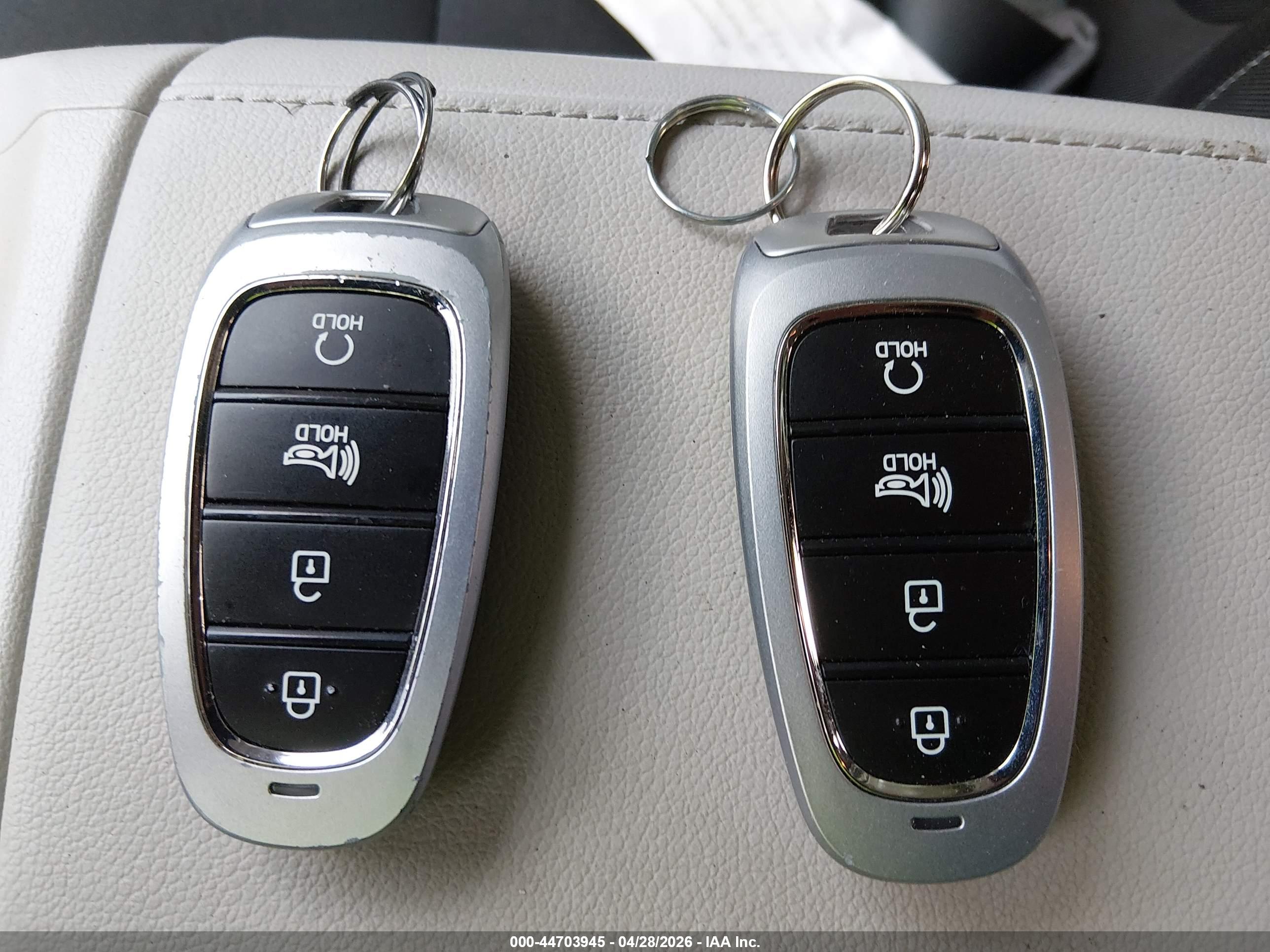 HYUNDAI TUCSON image 11