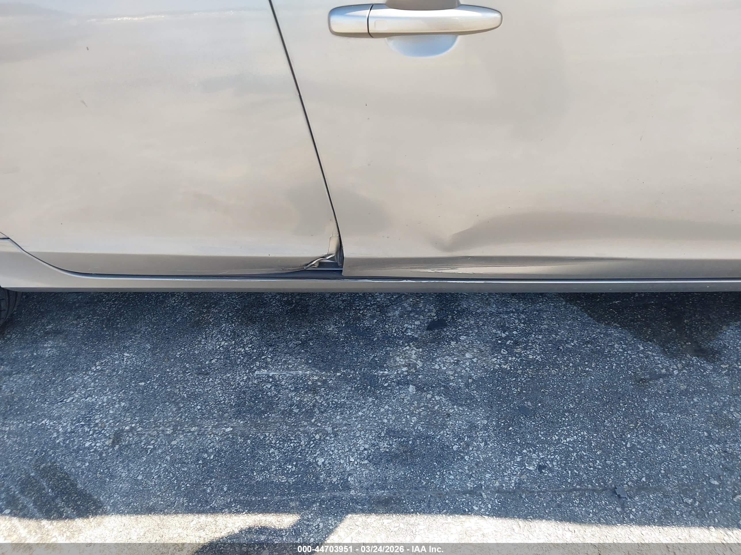 VOLVO S60 image 6