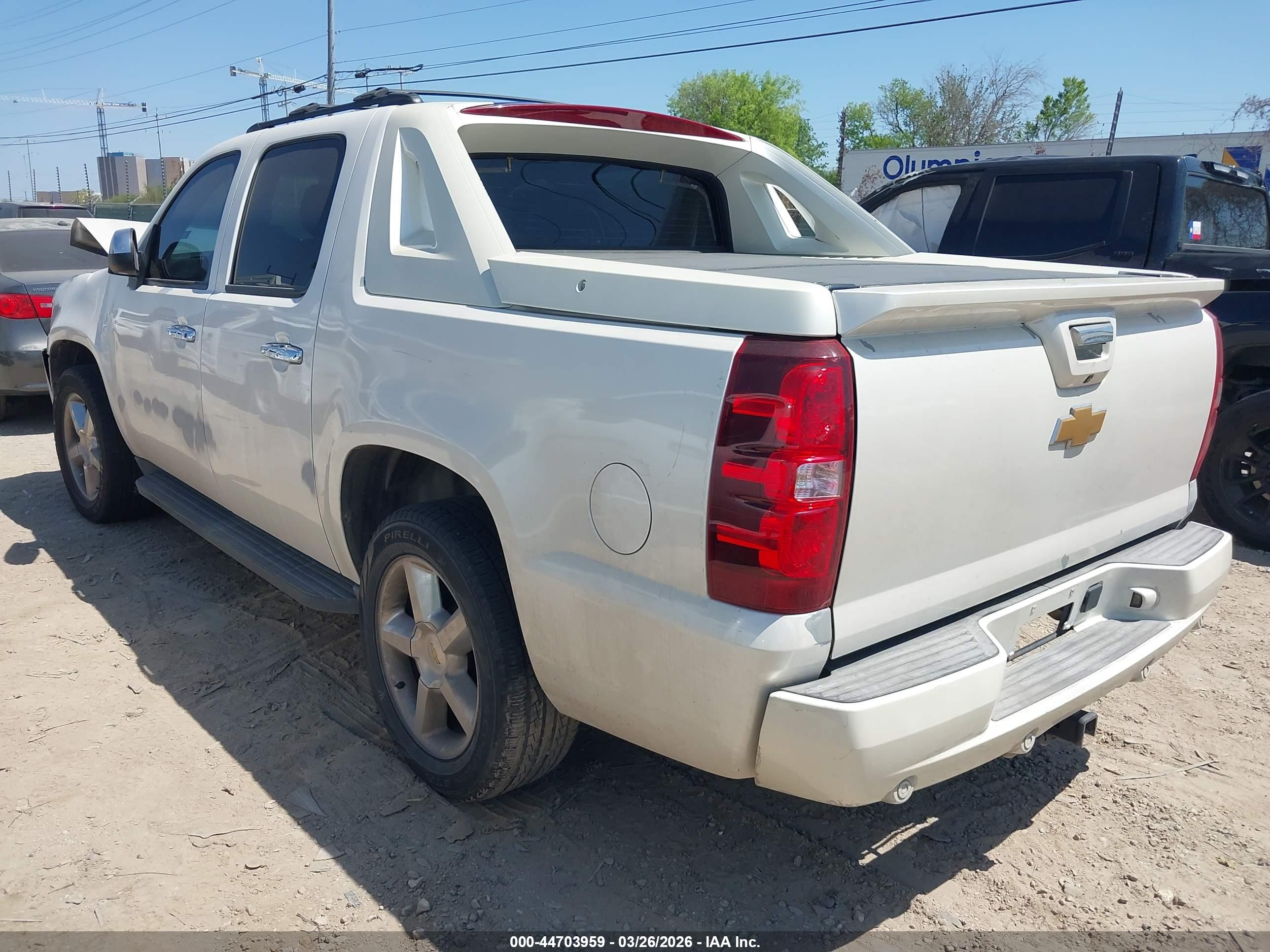 CHEVROLET AVALANCHE image 3