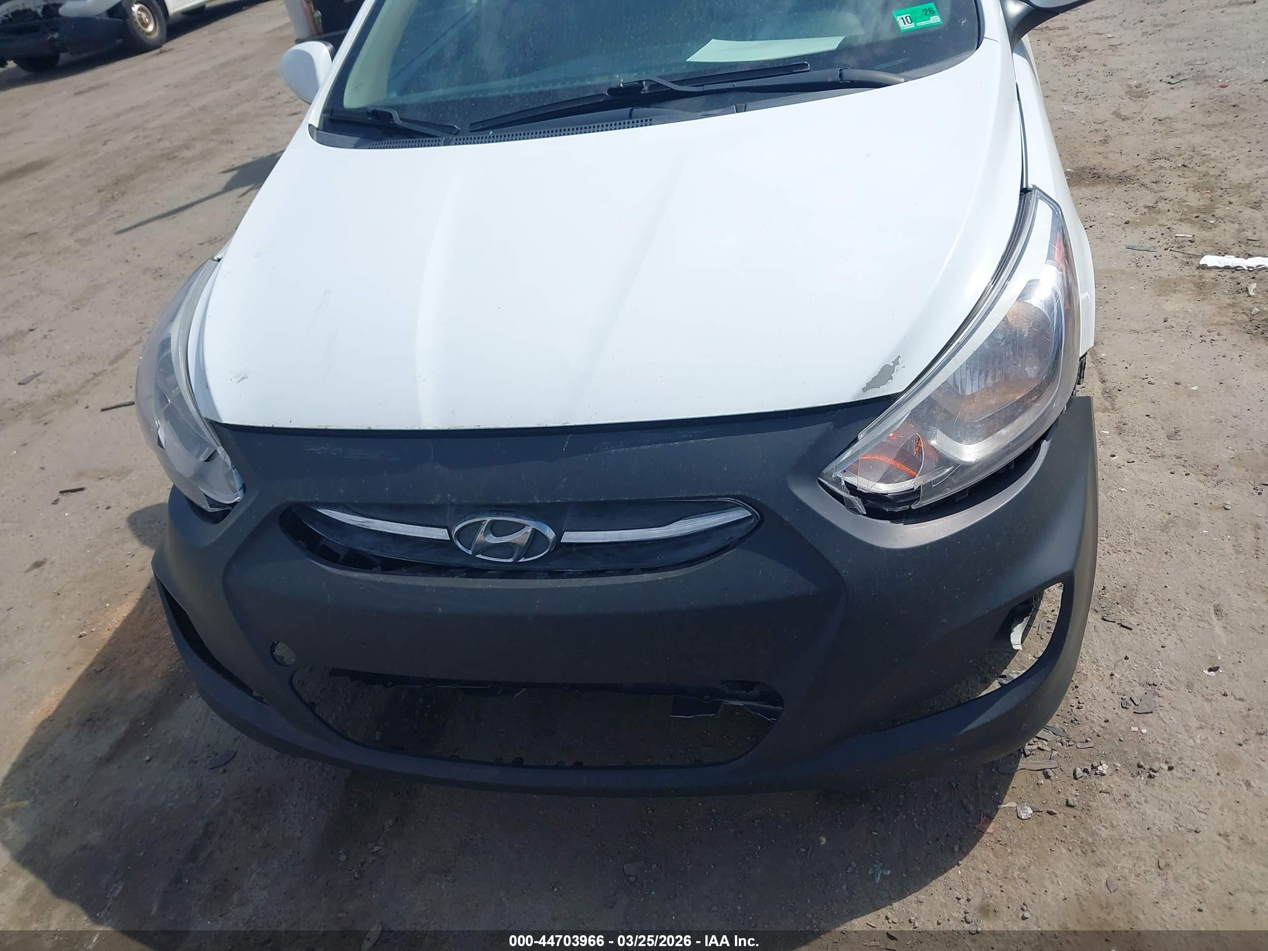 HYUNDAI ACCENT image 6