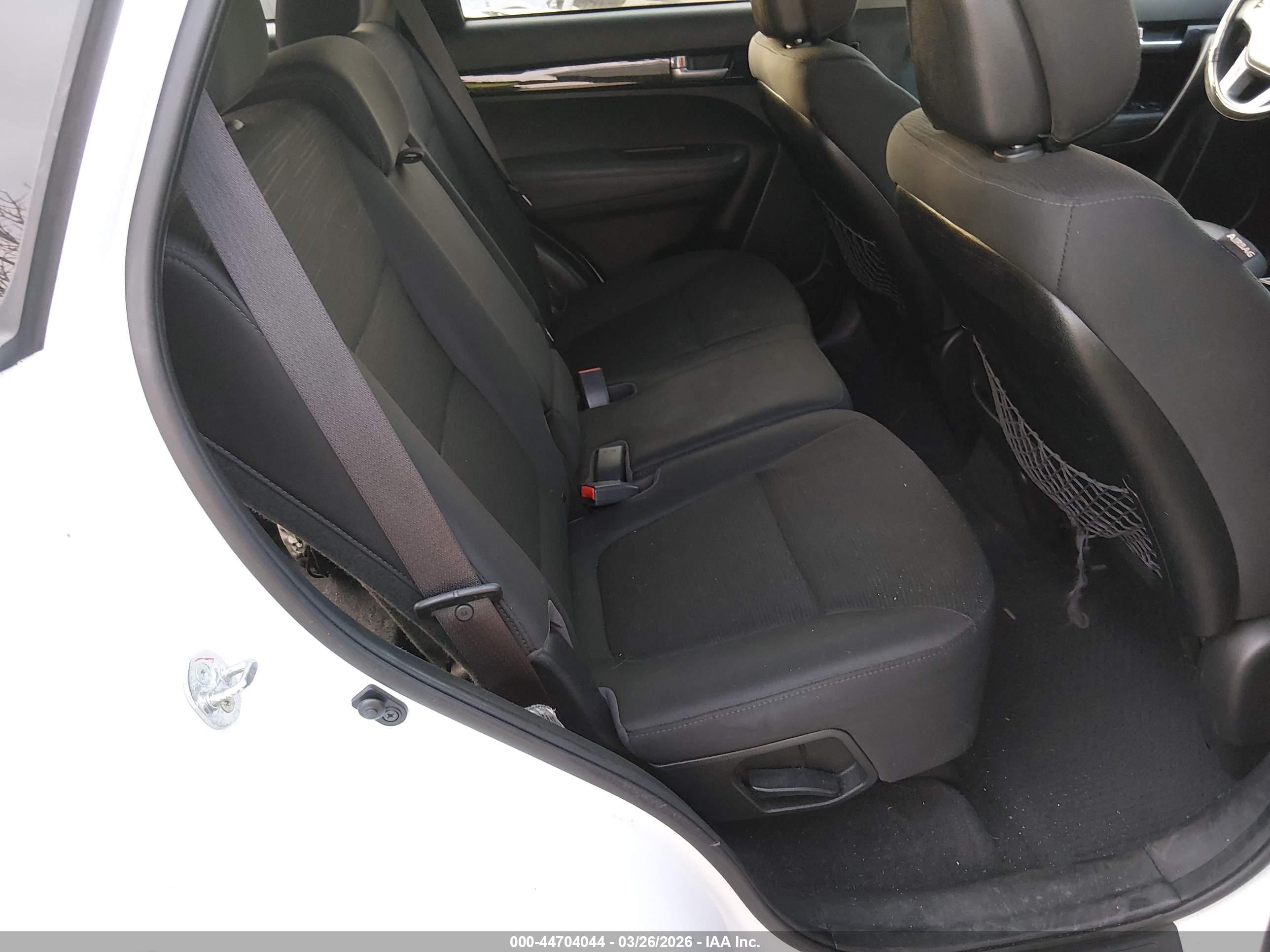 KIA SORENTO image 8