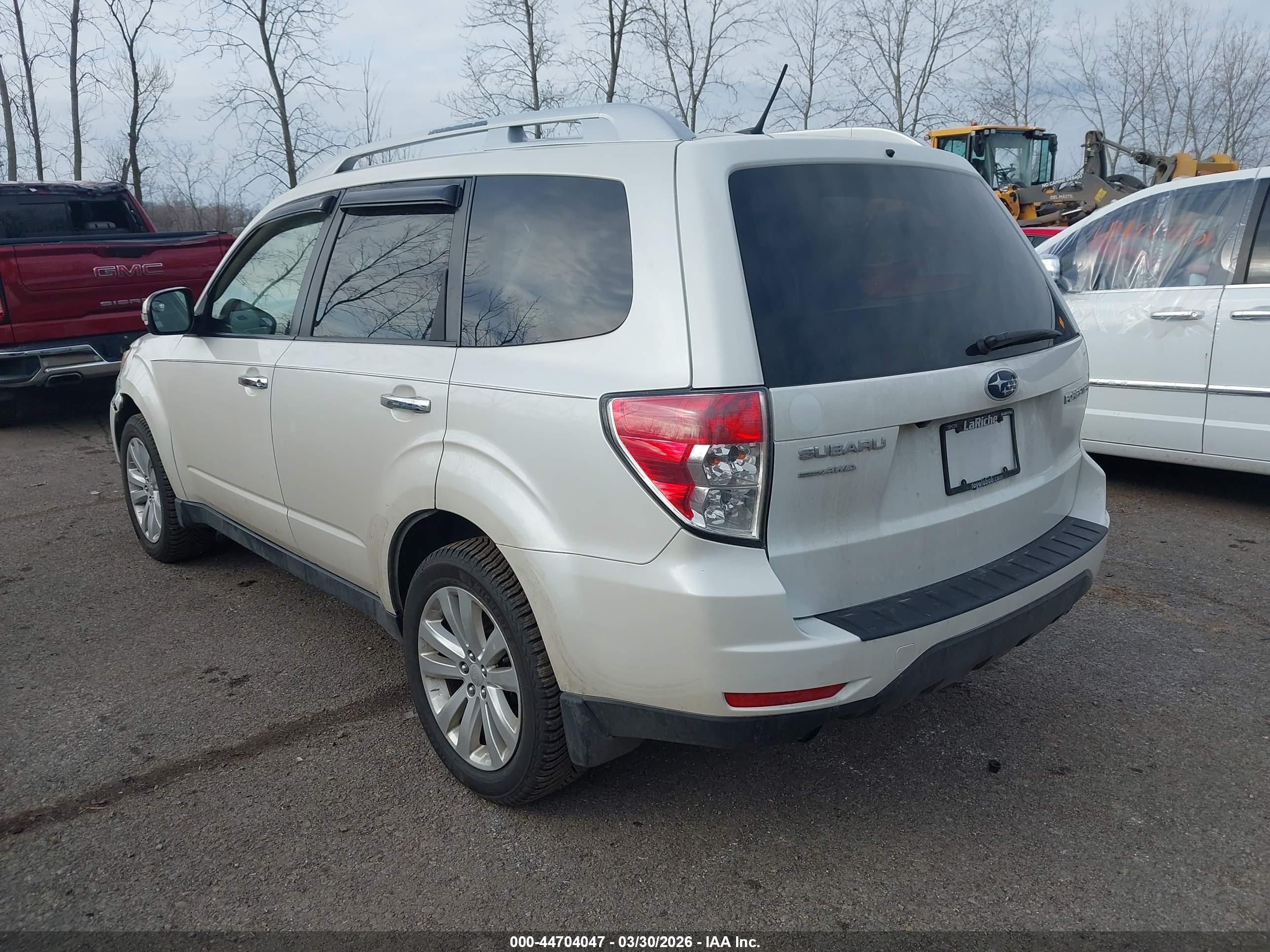SUBARU FORESTER image 3