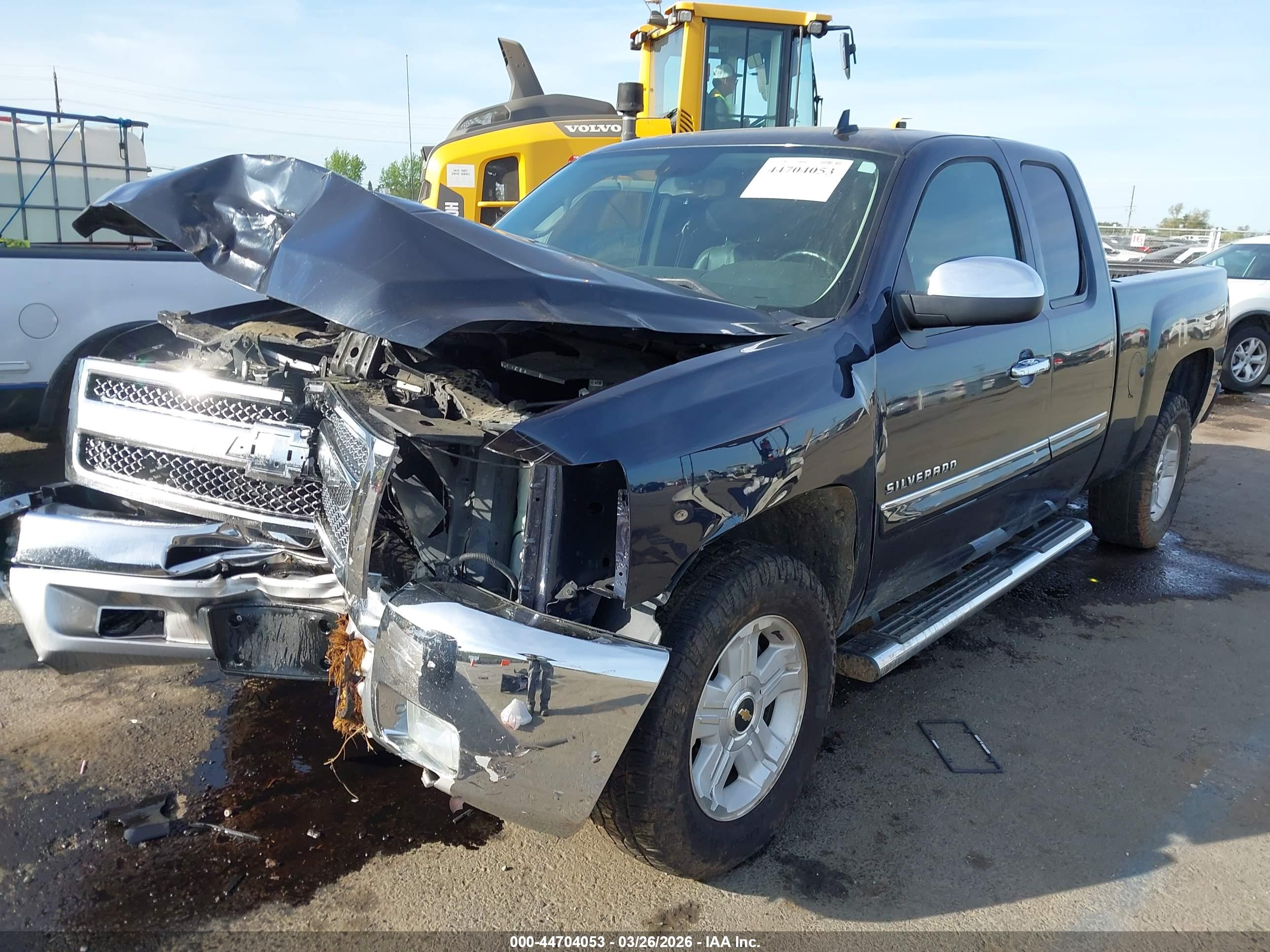 CHEVROLET SILVERADO image 6