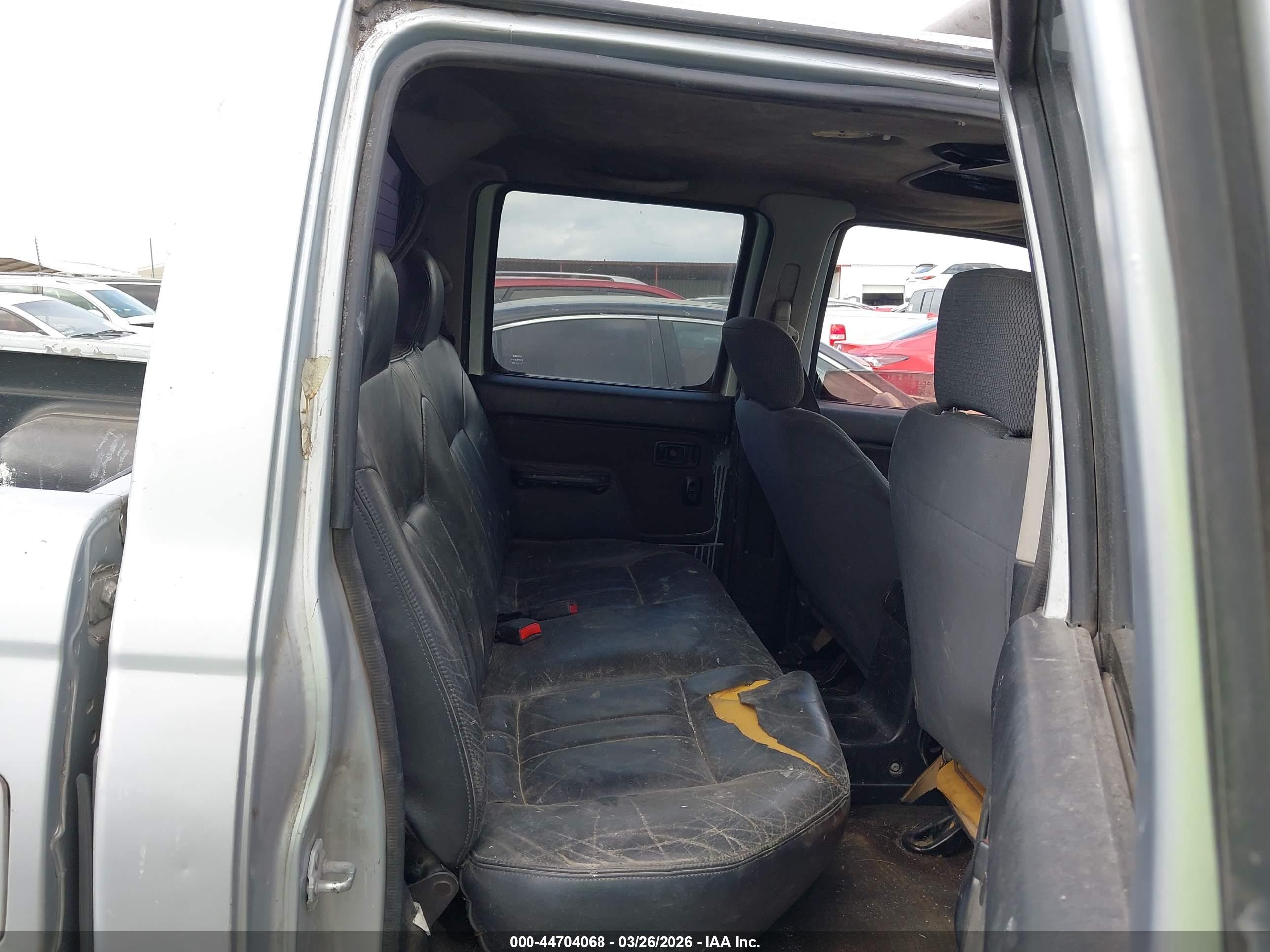 NISSAN FRONTIER image 8