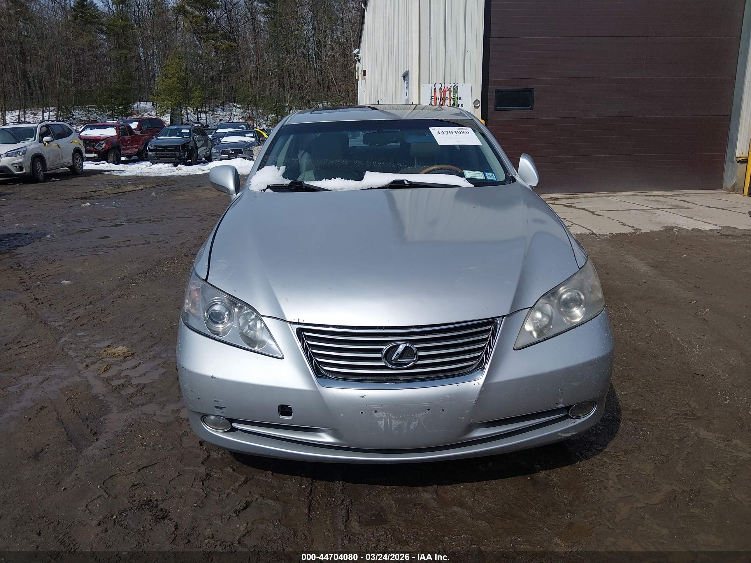 LEXUS ES image 6