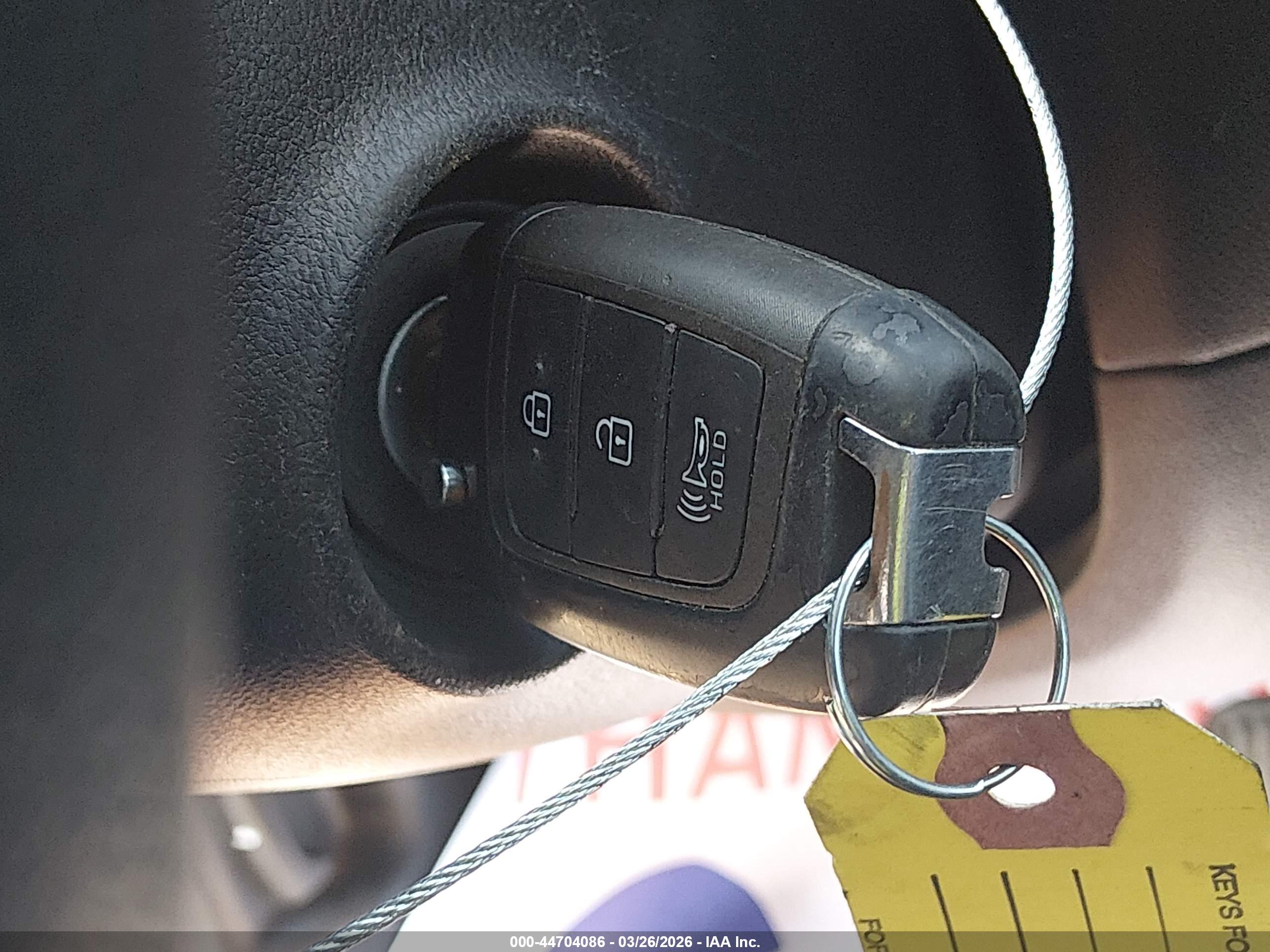 HYUNDAI TUCSON image 11