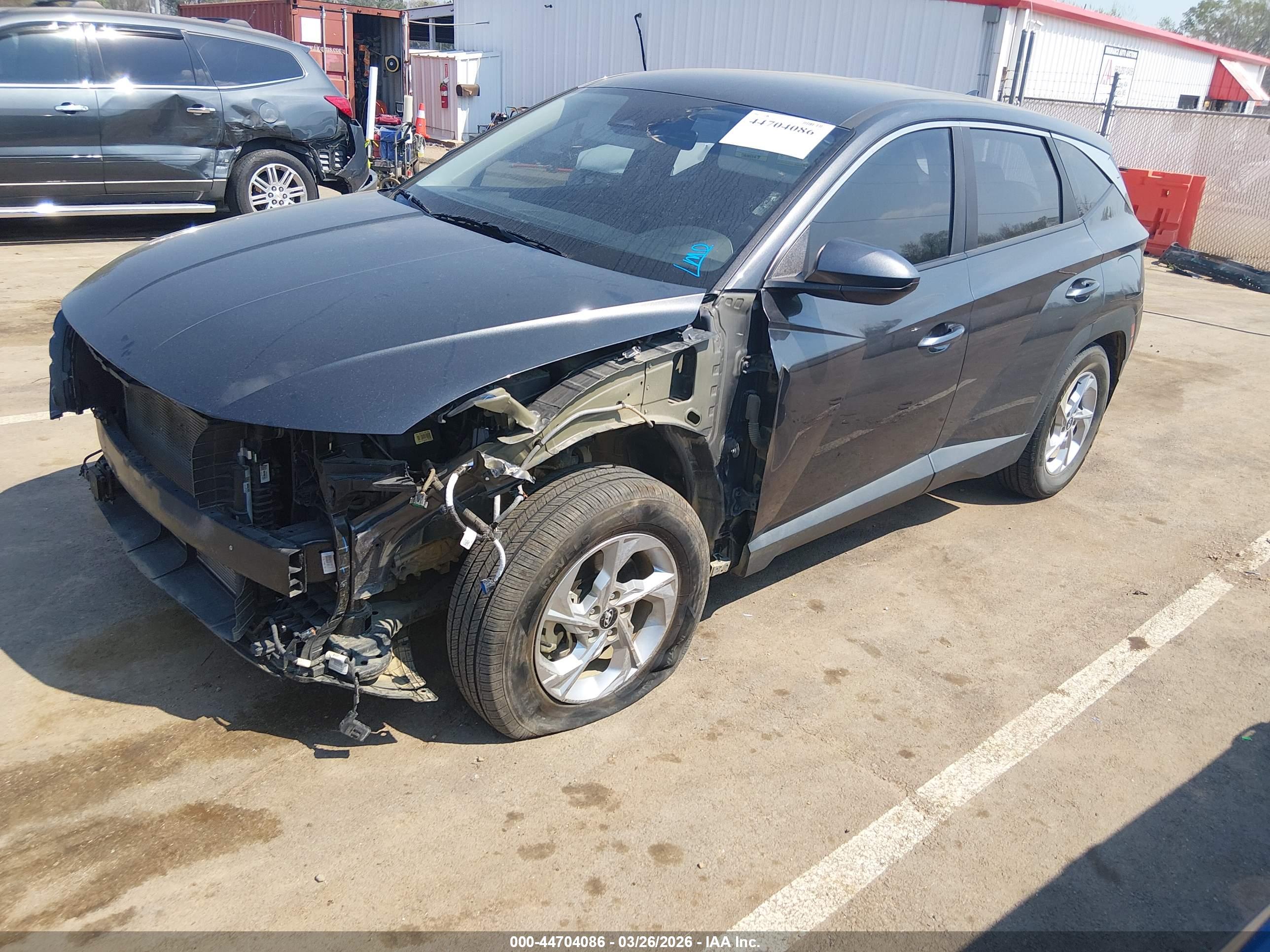 HYUNDAI TUCSON image 2