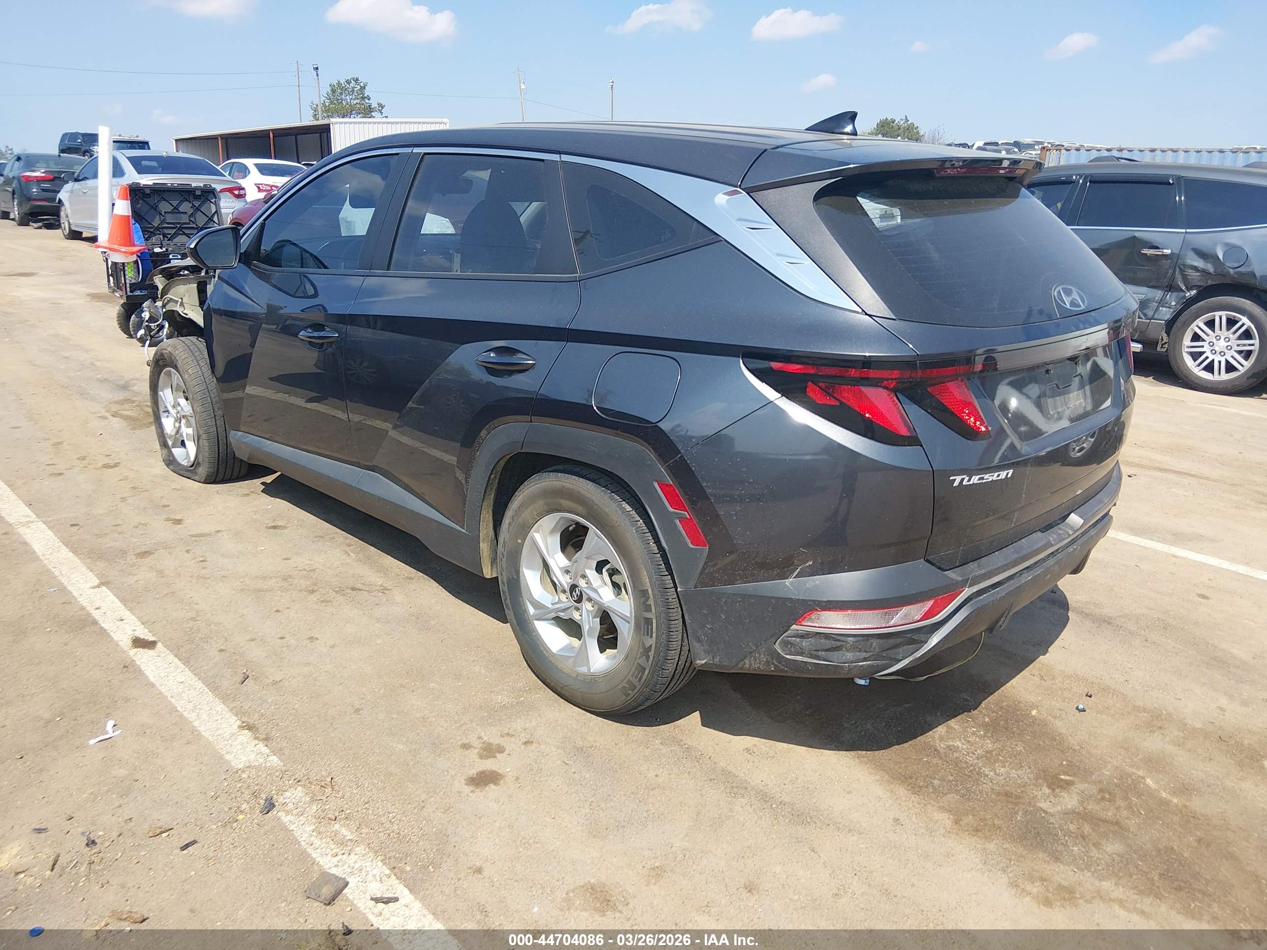 HYUNDAI TUCSON image 3