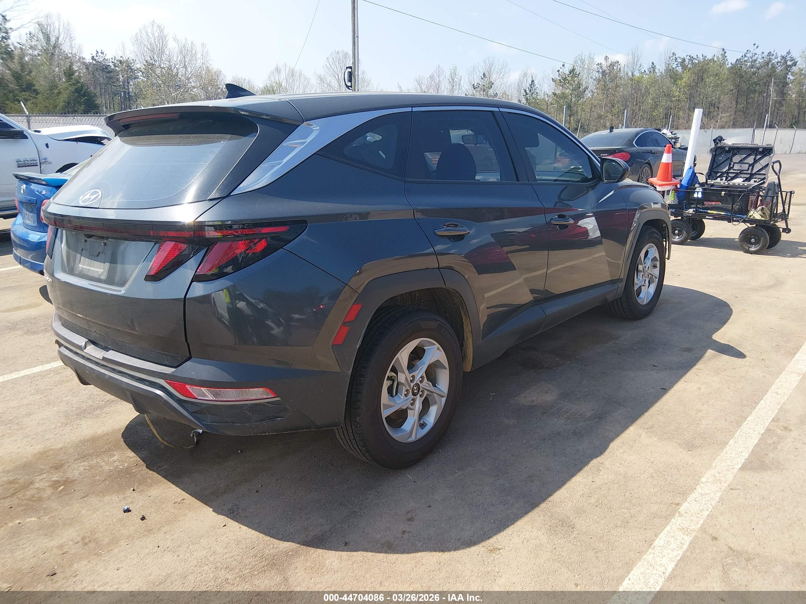 HYUNDAI TUCSON image 4