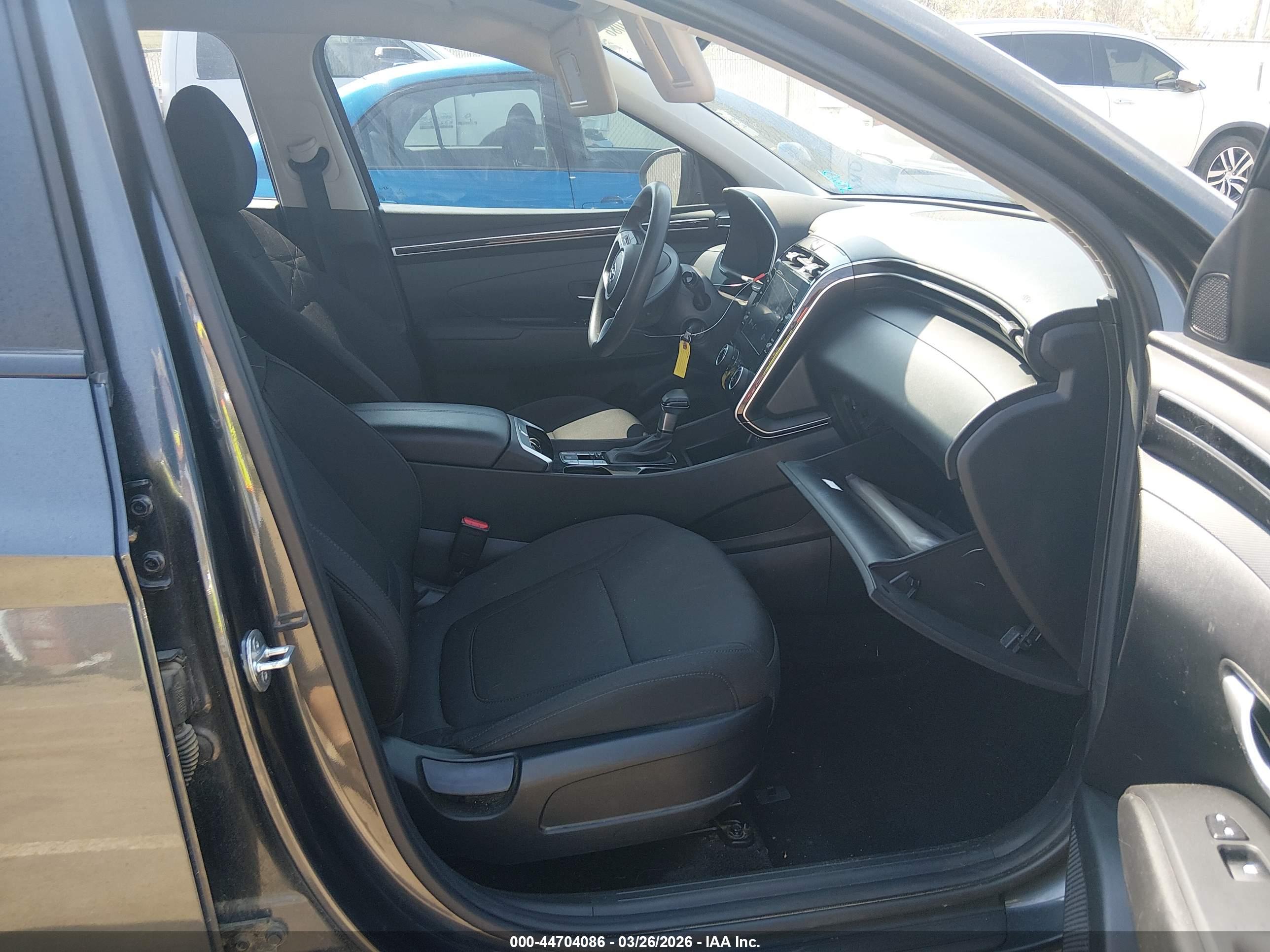 HYUNDAI TUCSON image 5