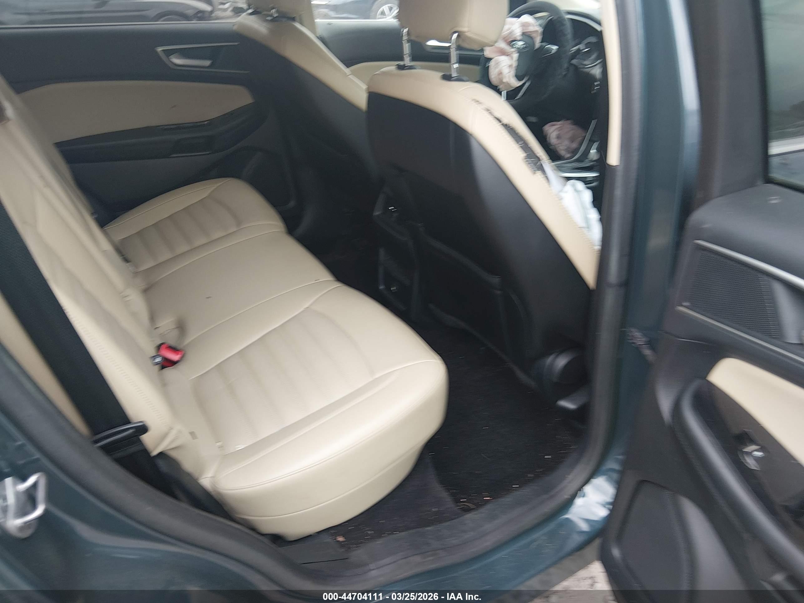 FORD EDGE image 8