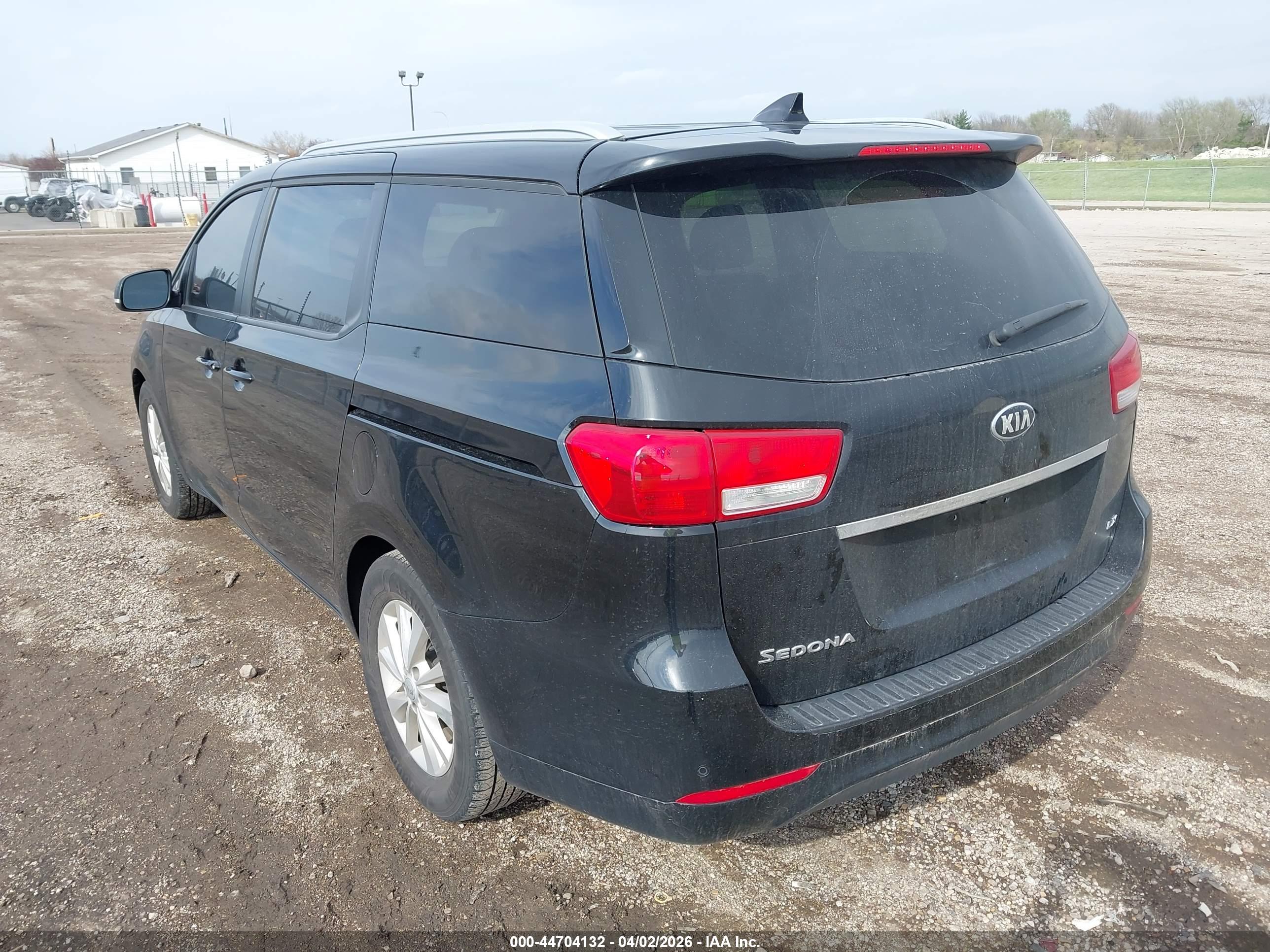 KIA SEDONA image 3