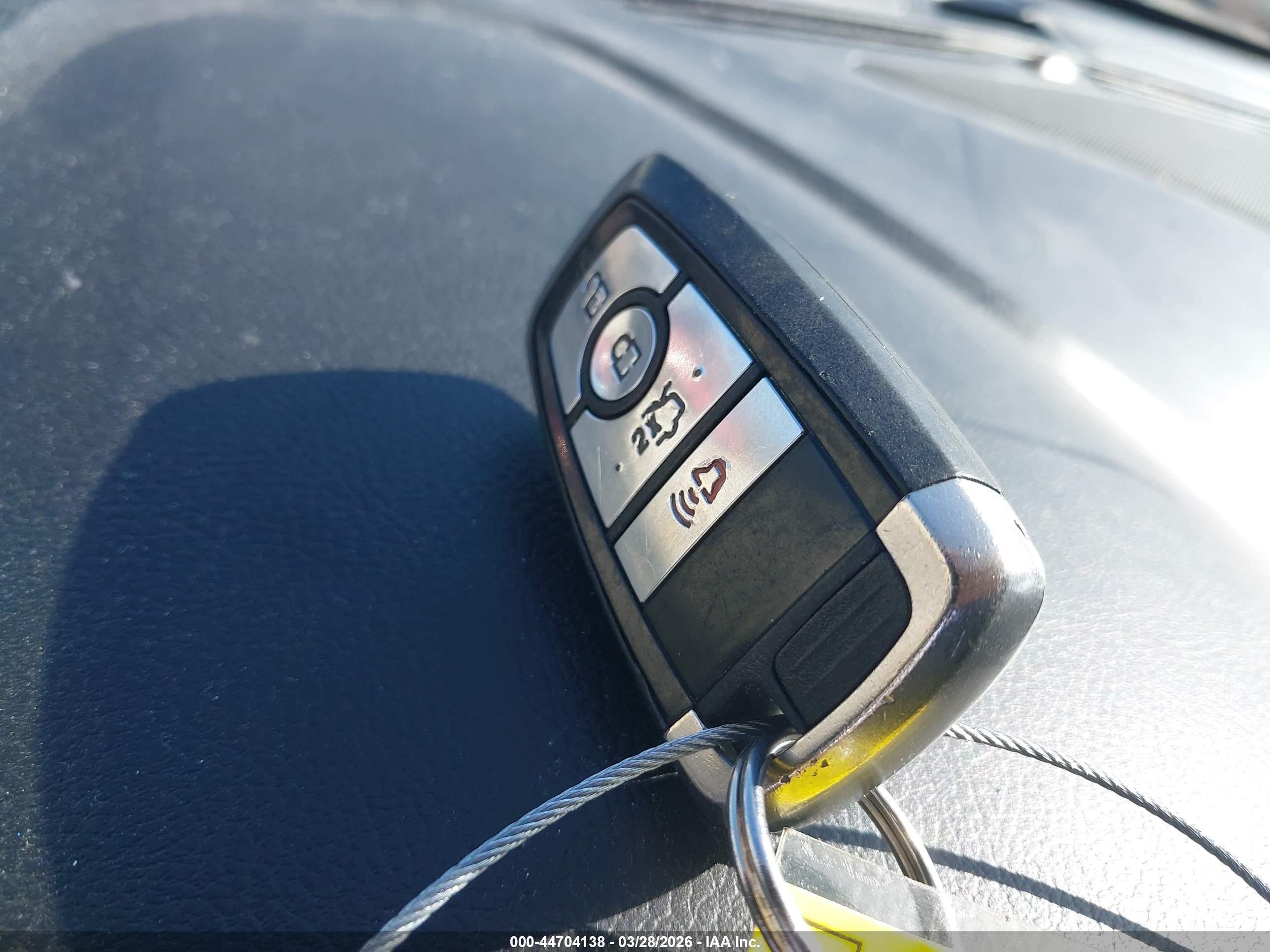 FORD FUSION image 11