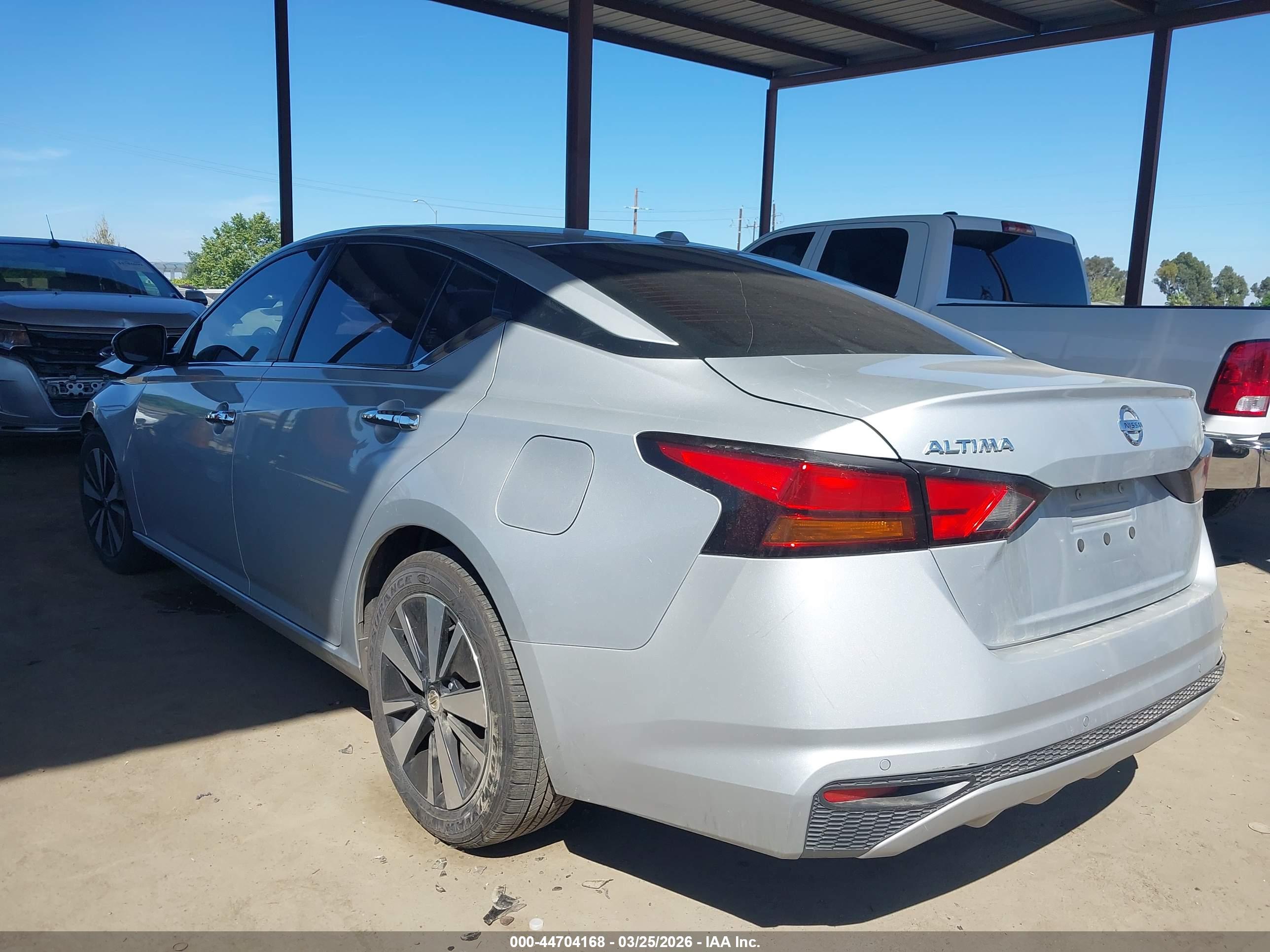 NISSAN ALTIMA image 3