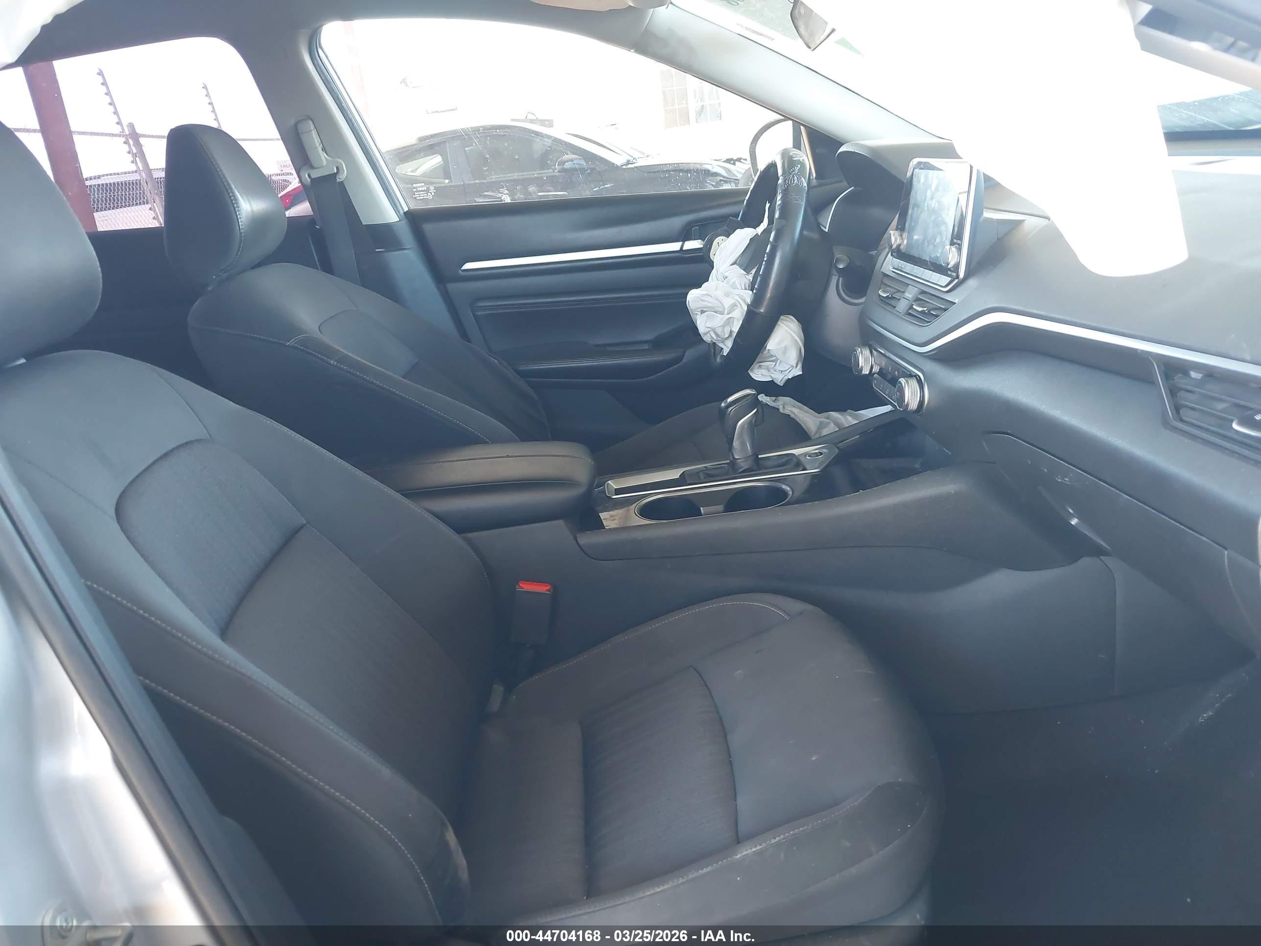 NISSAN ALTIMA image 5