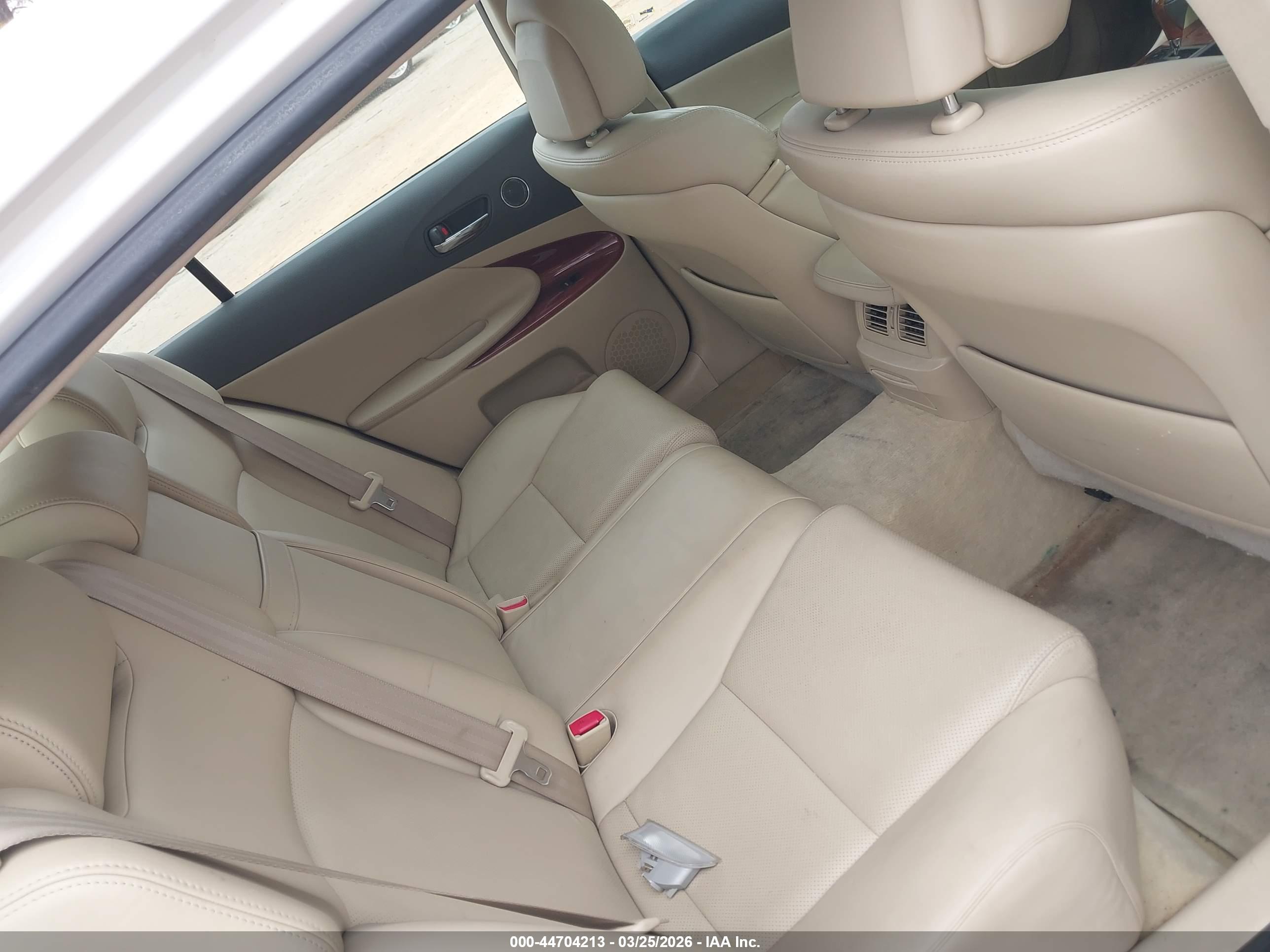 LEXUS GS image 8