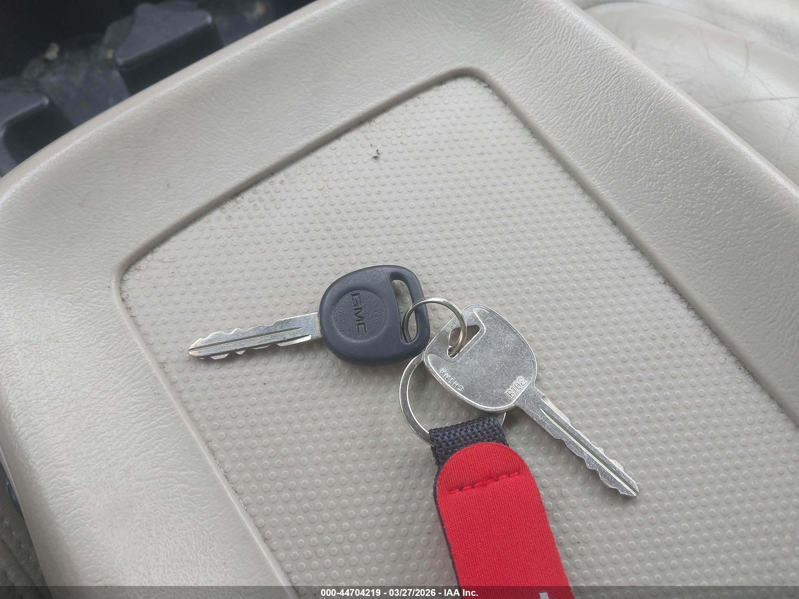 GMC YUKON image 11