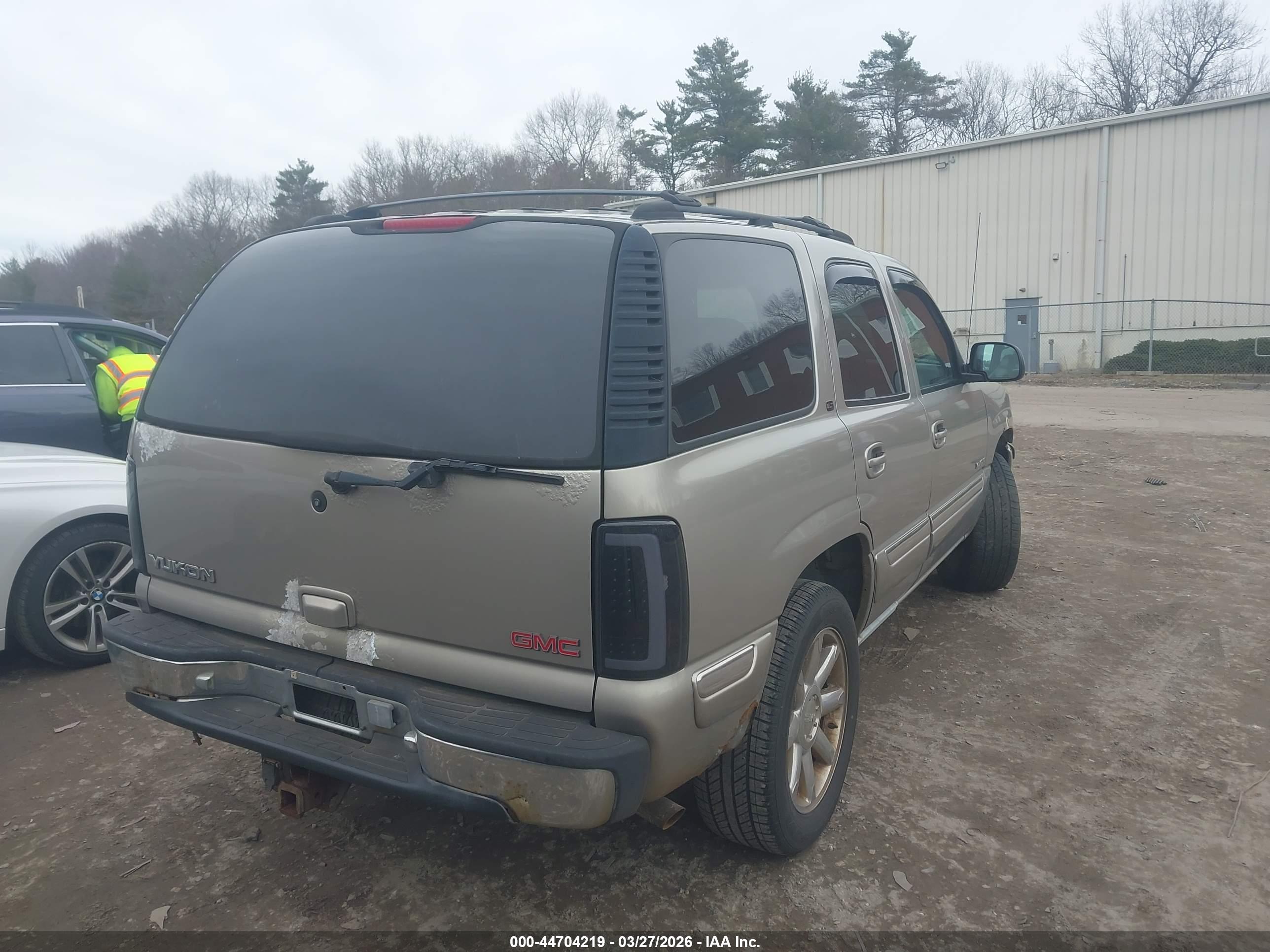 GMC YUKON image 4