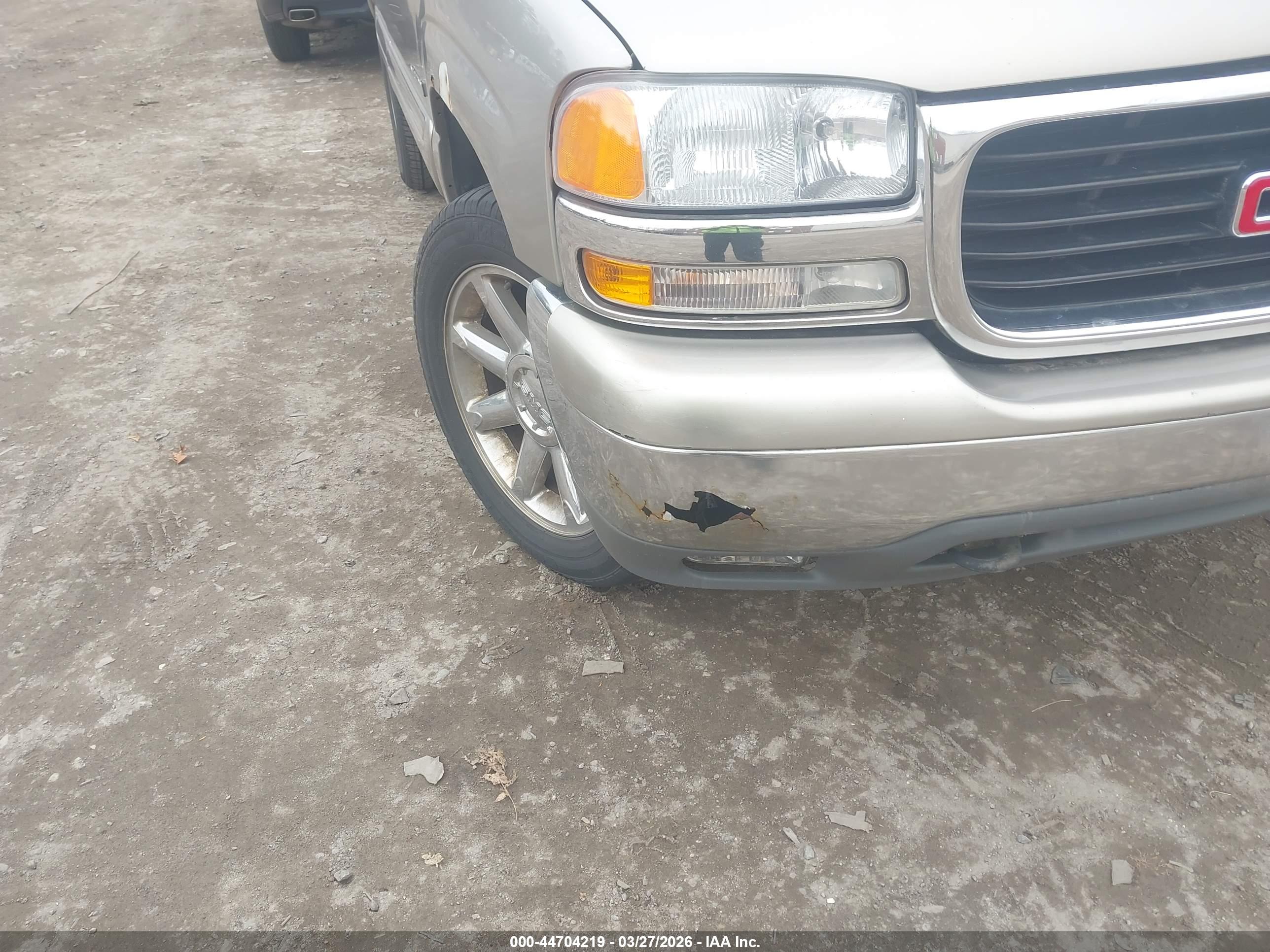 GMC YUKON image 6