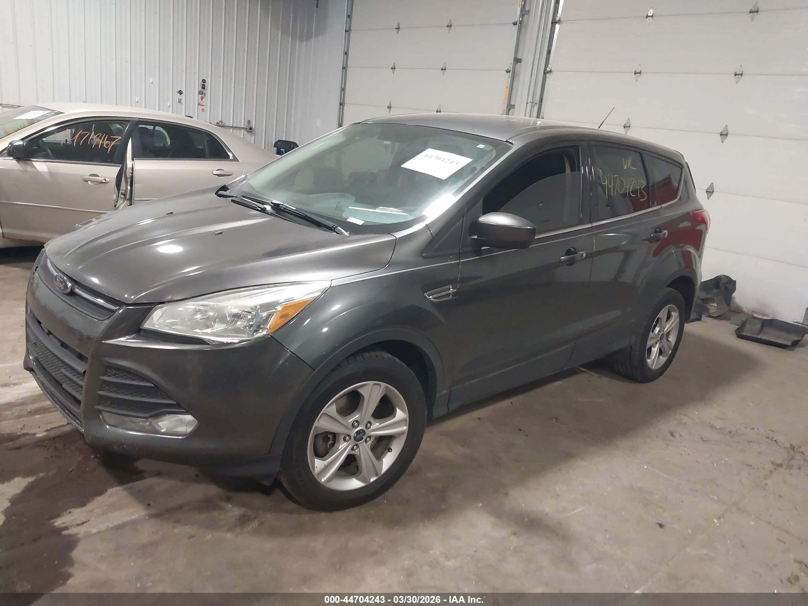 FORD ESCAPE image 2