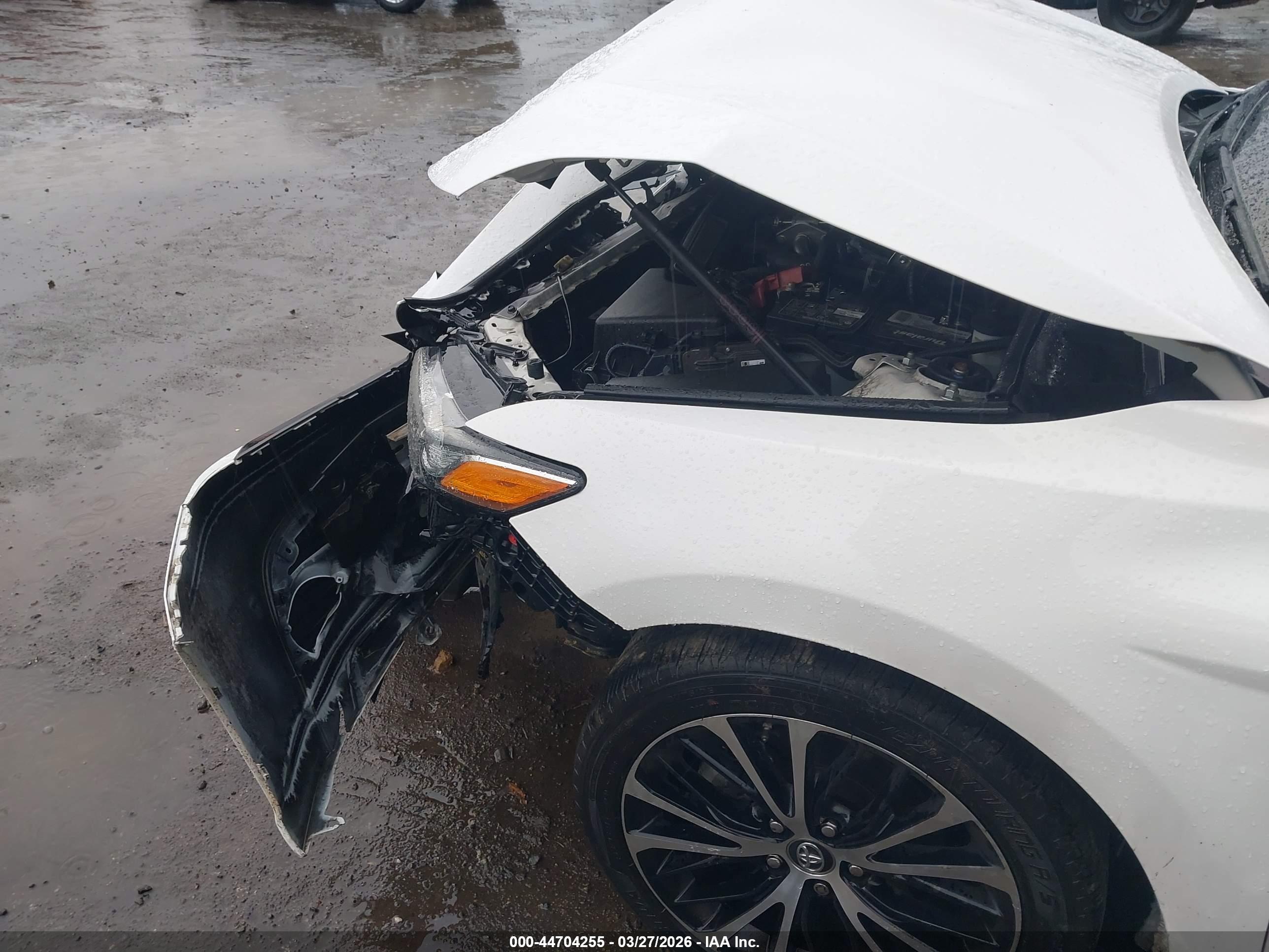 TOYOTA CAMRY image 6